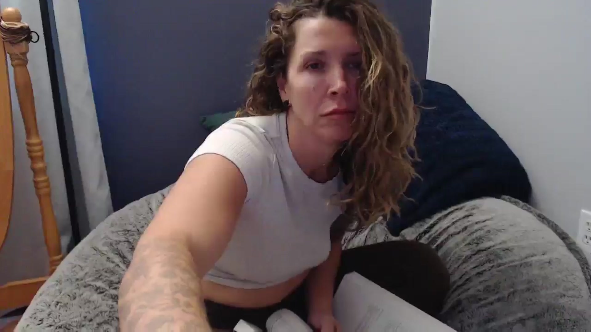 Gallery image thumbnail from HazelJane7's myfreecams stream on, 10/01/2025, 19:22 image 3 of 20