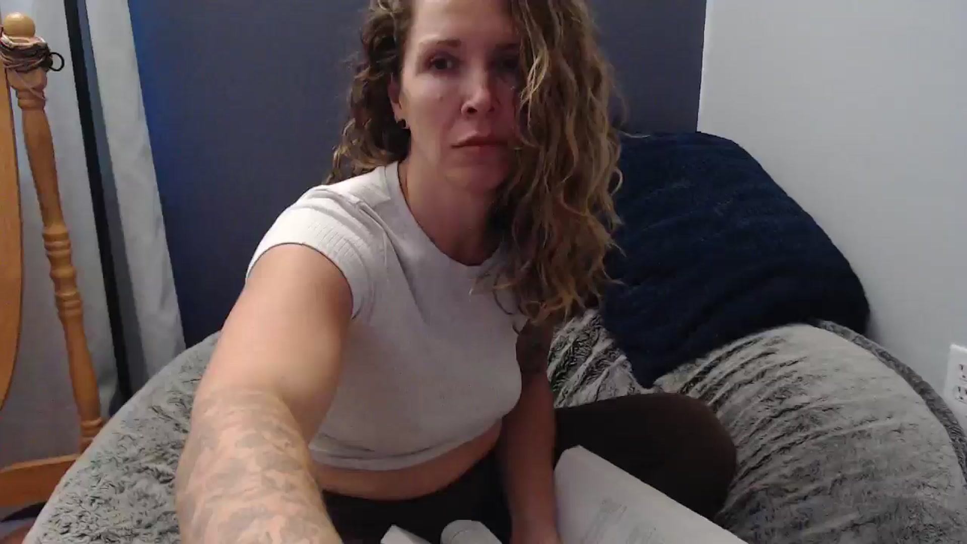 Gallery image thumbnail from HazelJane7's myfreecams stream on, 10/01/2025, 19:22 image 2 of 20