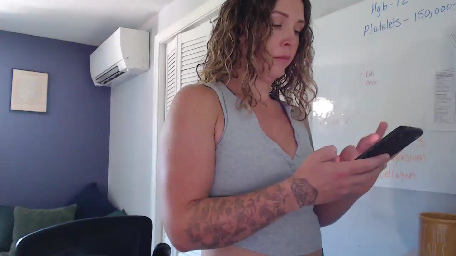 Gallery image thumbnail from HazelJane7's myfreecams stream on, 10/03/2025, 19:03 image 10 of 20
