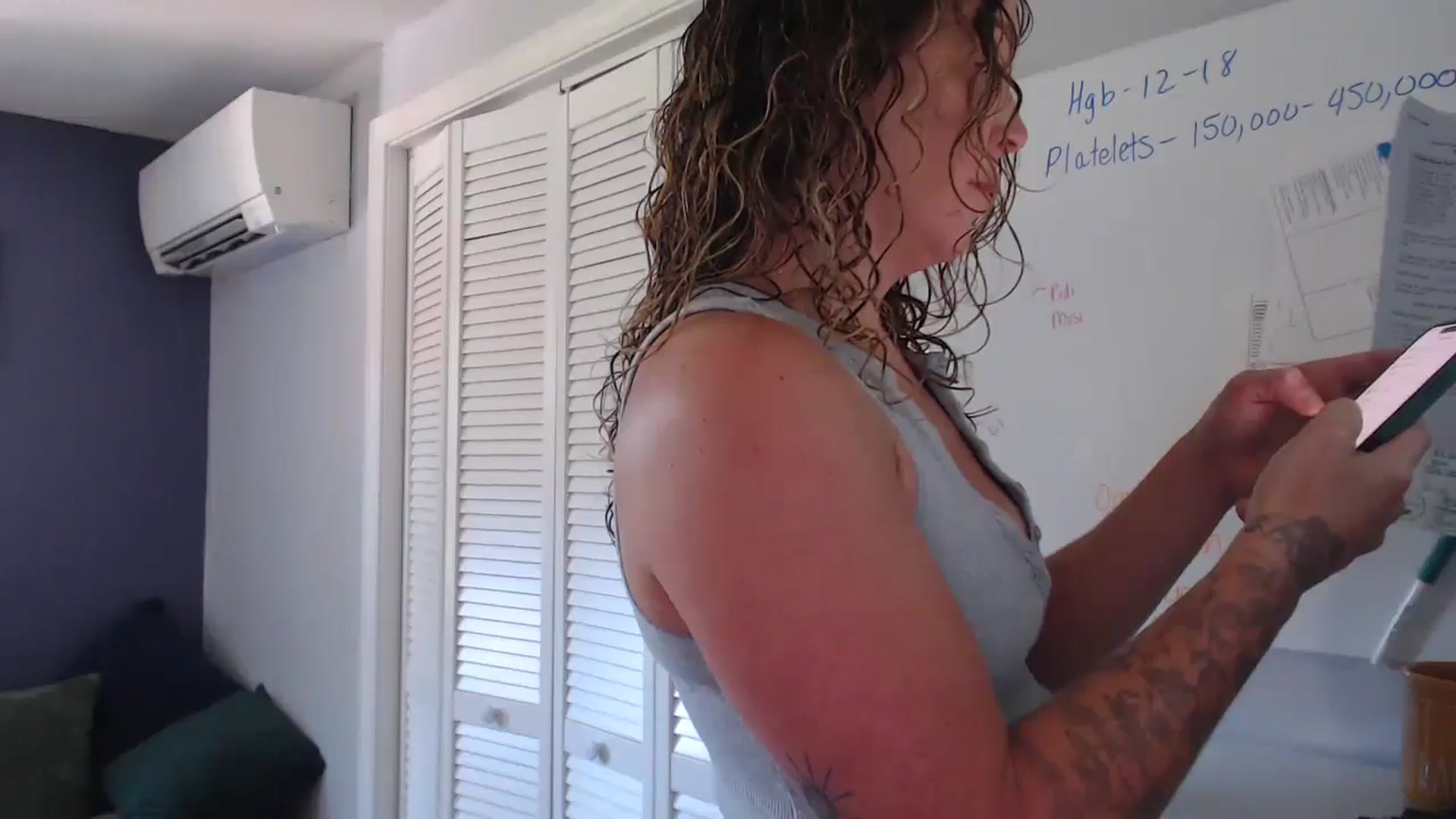 Gallery image thumbnail from HazelJane7's myfreecams stream on, 10/03/2025, 19:03 image 4 of 20