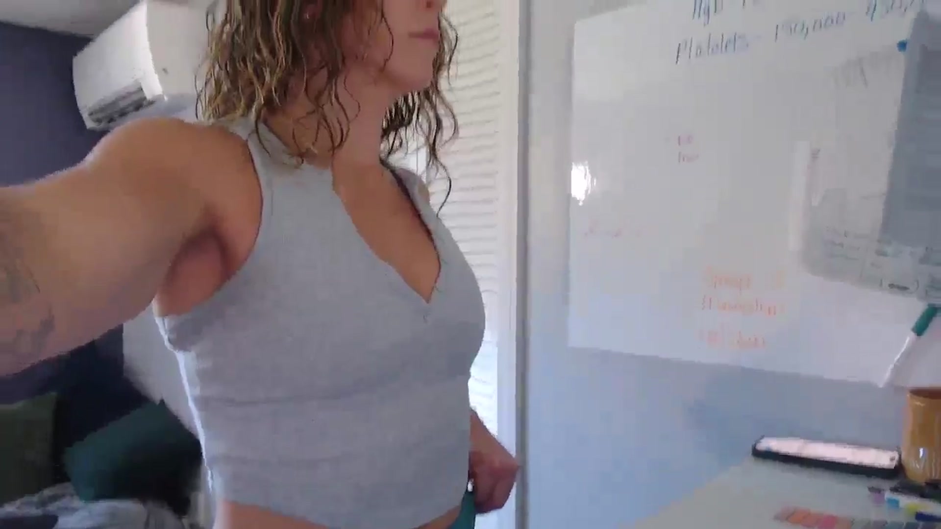 Gallery image thumbnail from HazelJane7's myfreecams stream on, 10/03/2025, 19:03 image 5 of 20