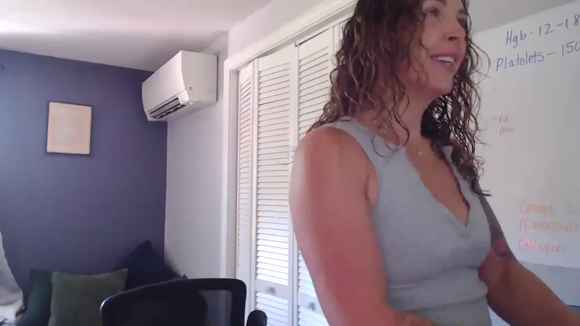 Gallery image thumbnail from HazelJane7's myfreecams stream on, 10/03/2025, 19:03 image 1 of 20