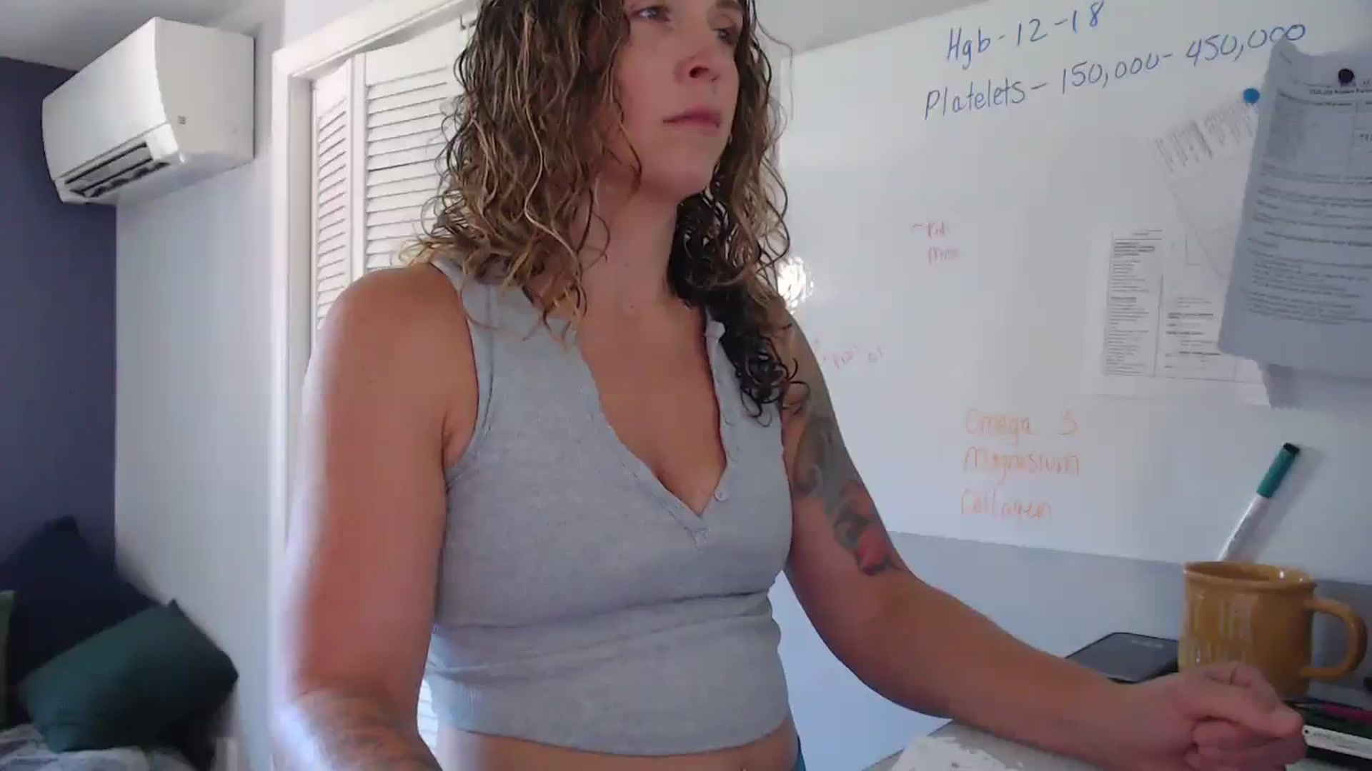 Gallery image thumbnail from HazelJane7's myfreecams stream on, 10/03/2025, 19:03 image 7 of 20