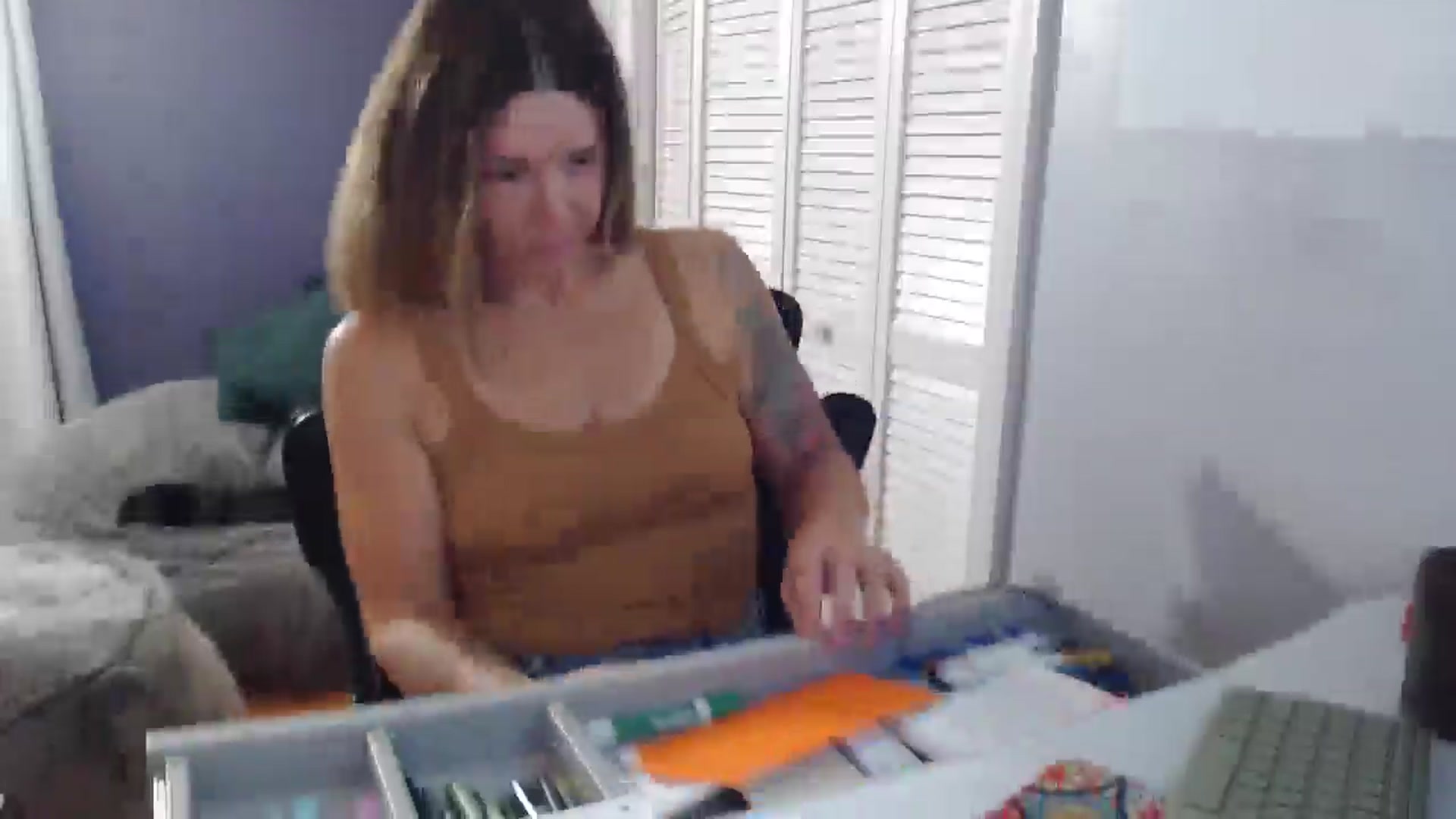 Gallery image thumbnail from HazelJane7's myfreecams stream on, 10/08/2025, 13:38 image 4 of 20