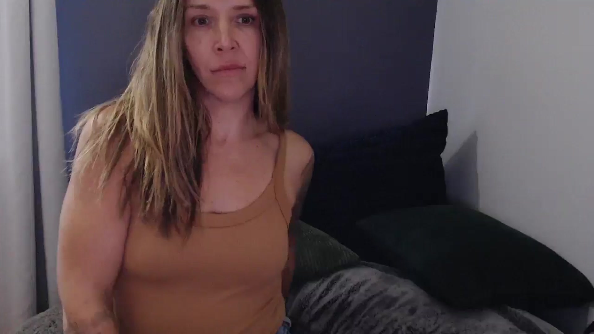 Gallery image thumbnail from HazelJane7's myfreecams stream on, 10/08/2025, 18:01 image 20 of 20