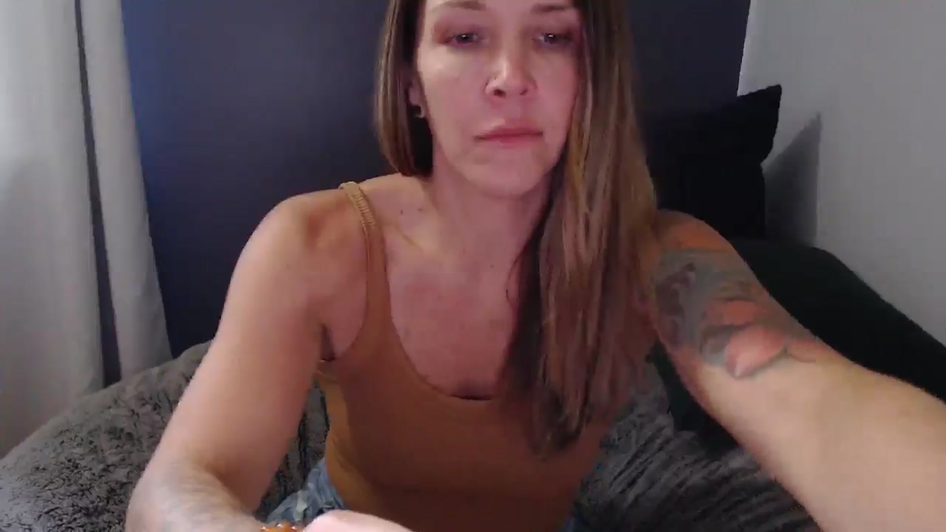 Gallery image thumbnail from HazelJane7's myfreecams stream on, 10/08/2025, 18:01 image 5 of 20