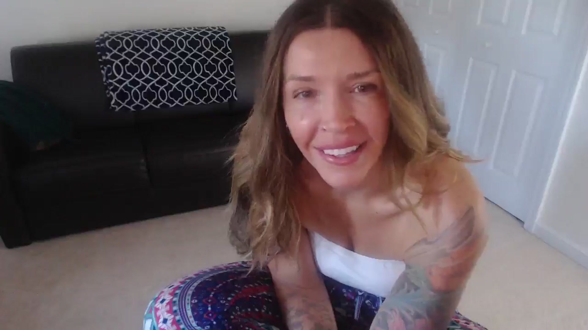 Gallery image thumbnail from HazelJane7's myfreecams stream on, 10/17/2025, 14:50 image 10 of 20