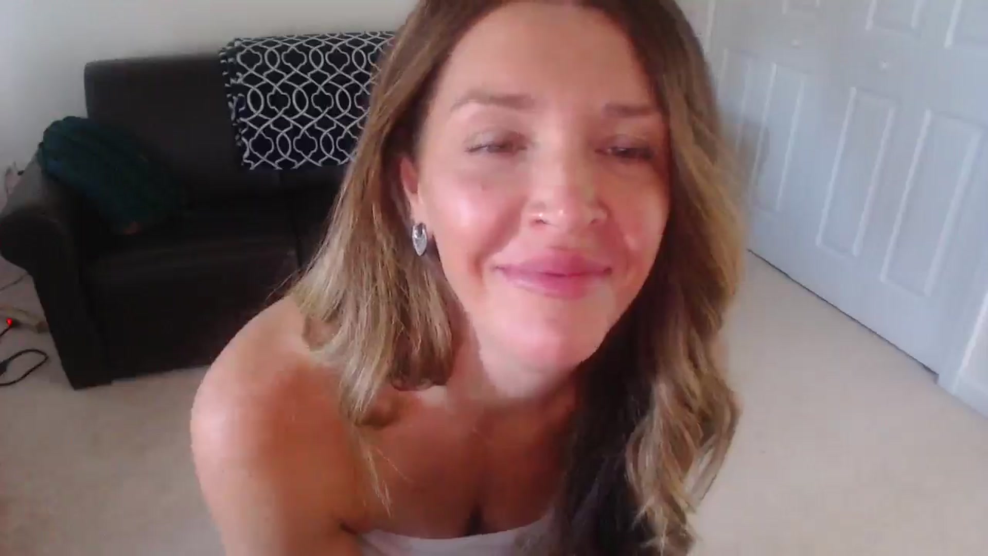 Gallery image thumbnail from HazelJane7's myfreecams stream on, 10/17/2025, 15:16 image 4 of 20