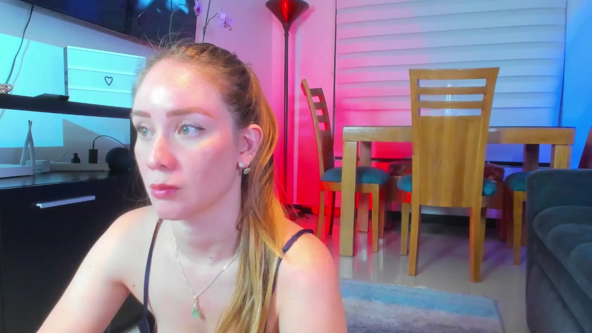 Gallery image thumbnail from HazelRadiance's myfreecams stream on, 08/31/2025, 02:22 image 16 of 20