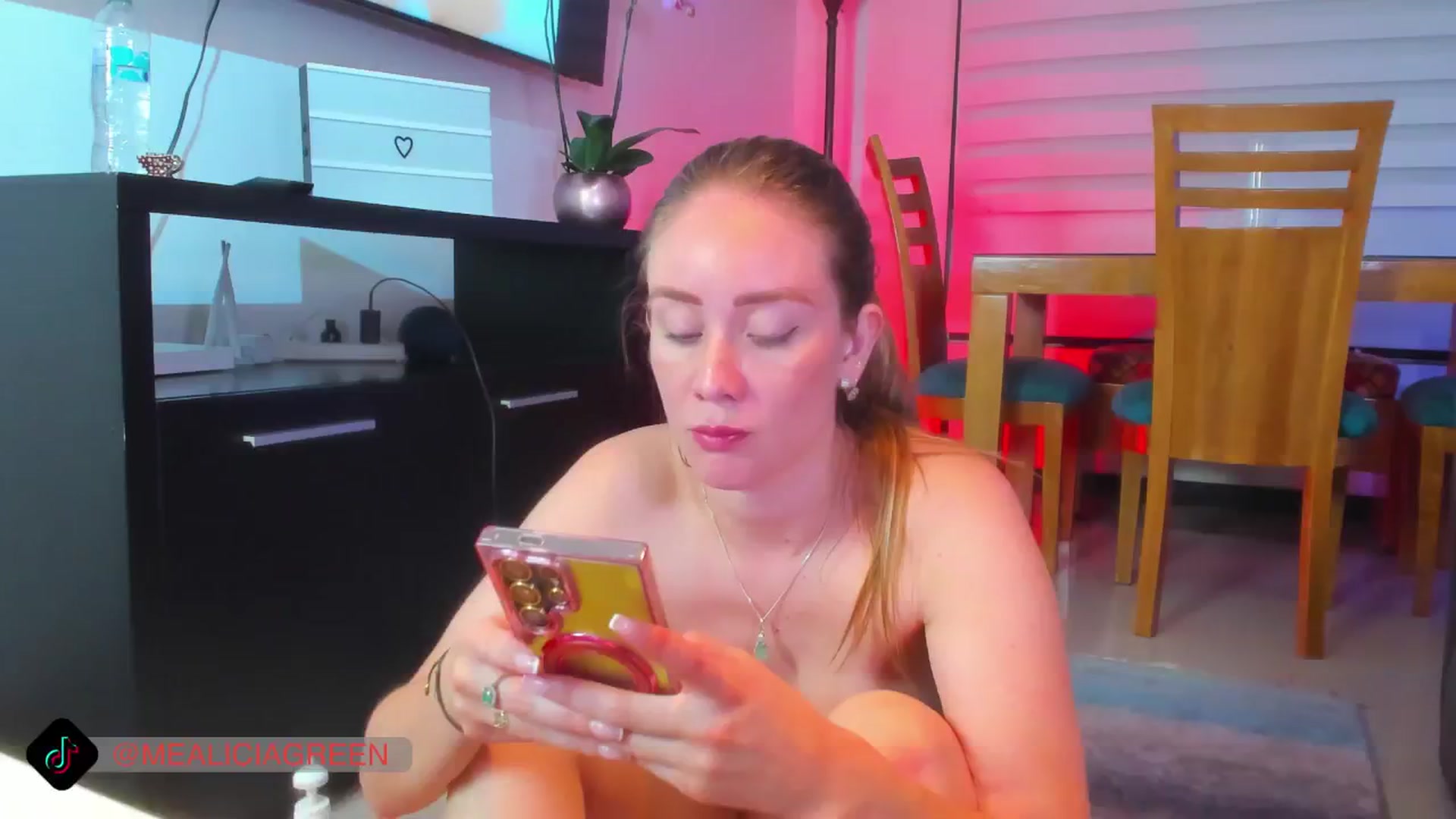 Gallery image thumbnail from HazelRadiance's myfreecams stream on, 08/31/2025, 03:05 image 7 of 20