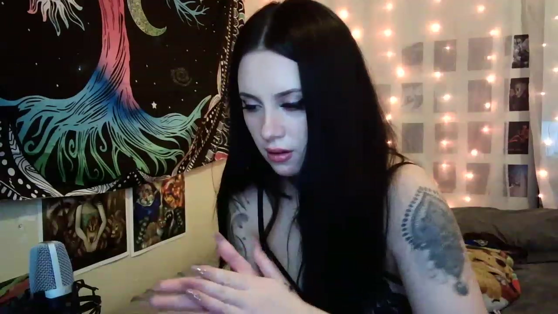 Gallery image thumbnail from HazelSimco's myfreecams stream on, 12/12/2022, 10:17 image 16 of 20