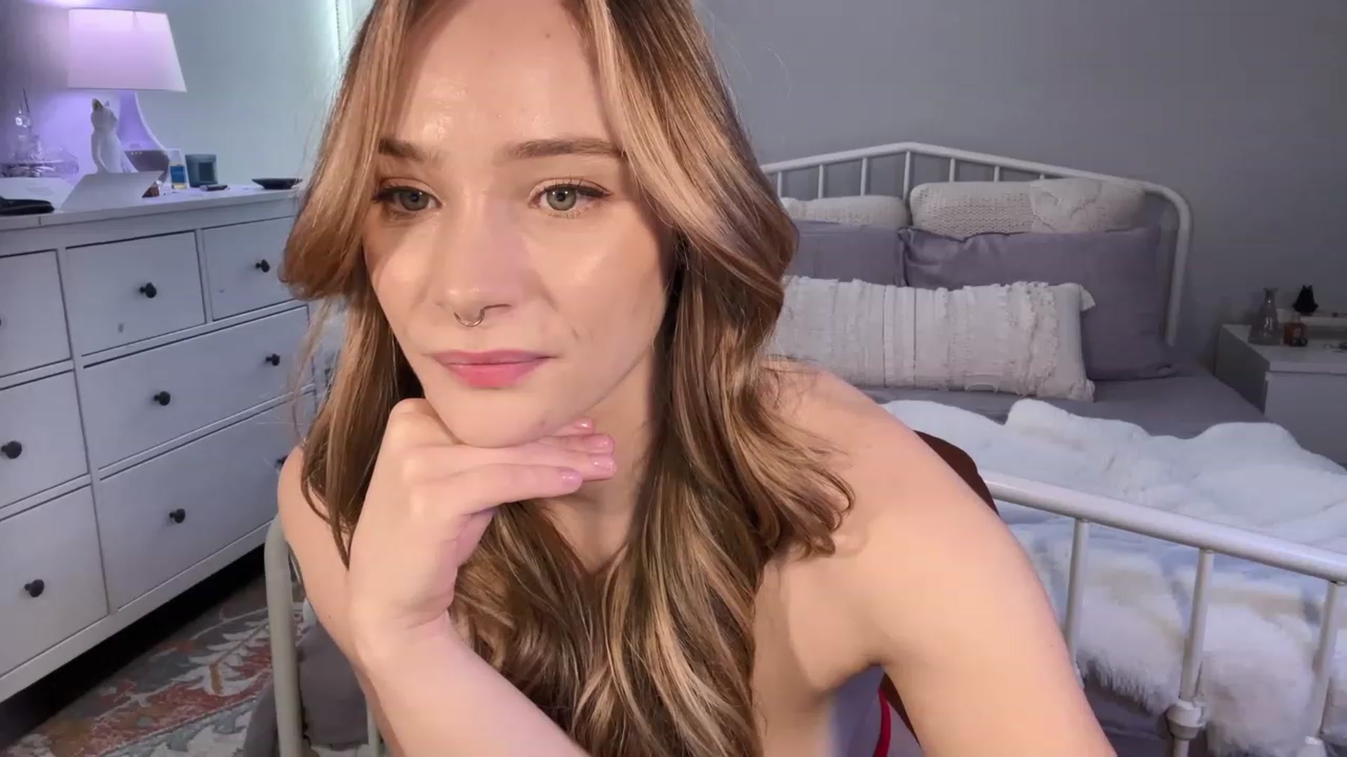 Gallery image thumbnail from HazelTaylorX's myfreecams stream on, 02/26/2023, 20:19 image 19 of 20
