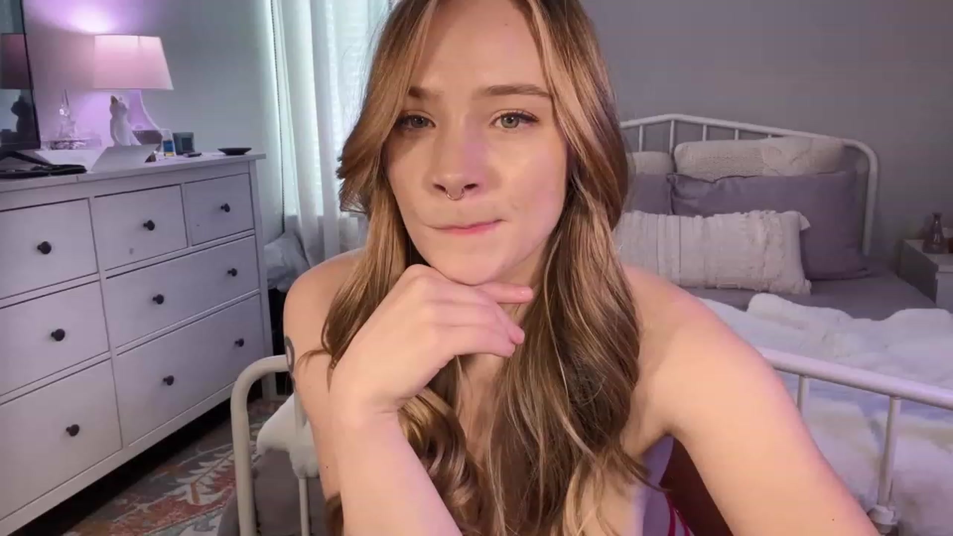 Gallery image thumbnail from HazelTaylorX's myfreecams stream on, 02/26/2023, 20:36 image 13 of 20