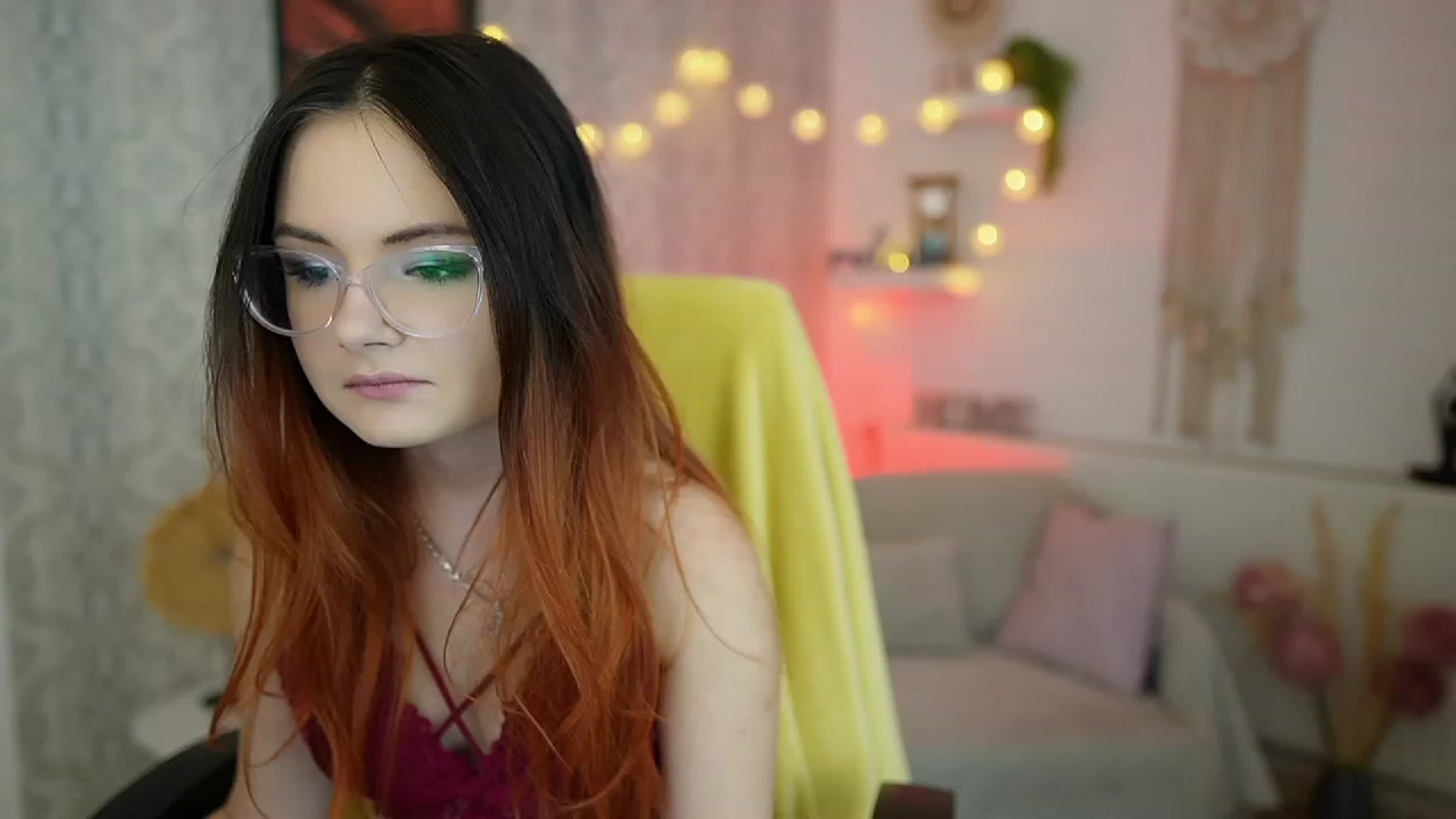 Gallery image thumbnail from Hazel_Moore18's myfreecams stream on, 09/20/2023, 08:44 image 18 of 20