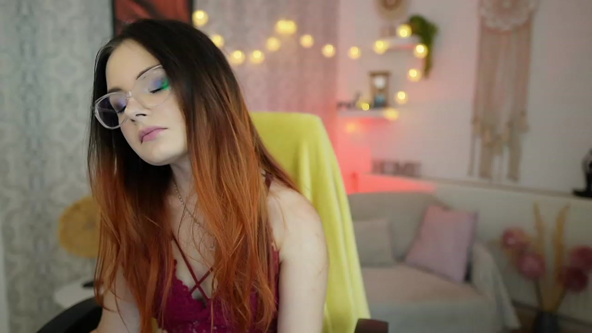 Gallery image thumbnail from Hazel_Moore18's myfreecams stream on, 09/20/2023, 08:44 image 20 of 20