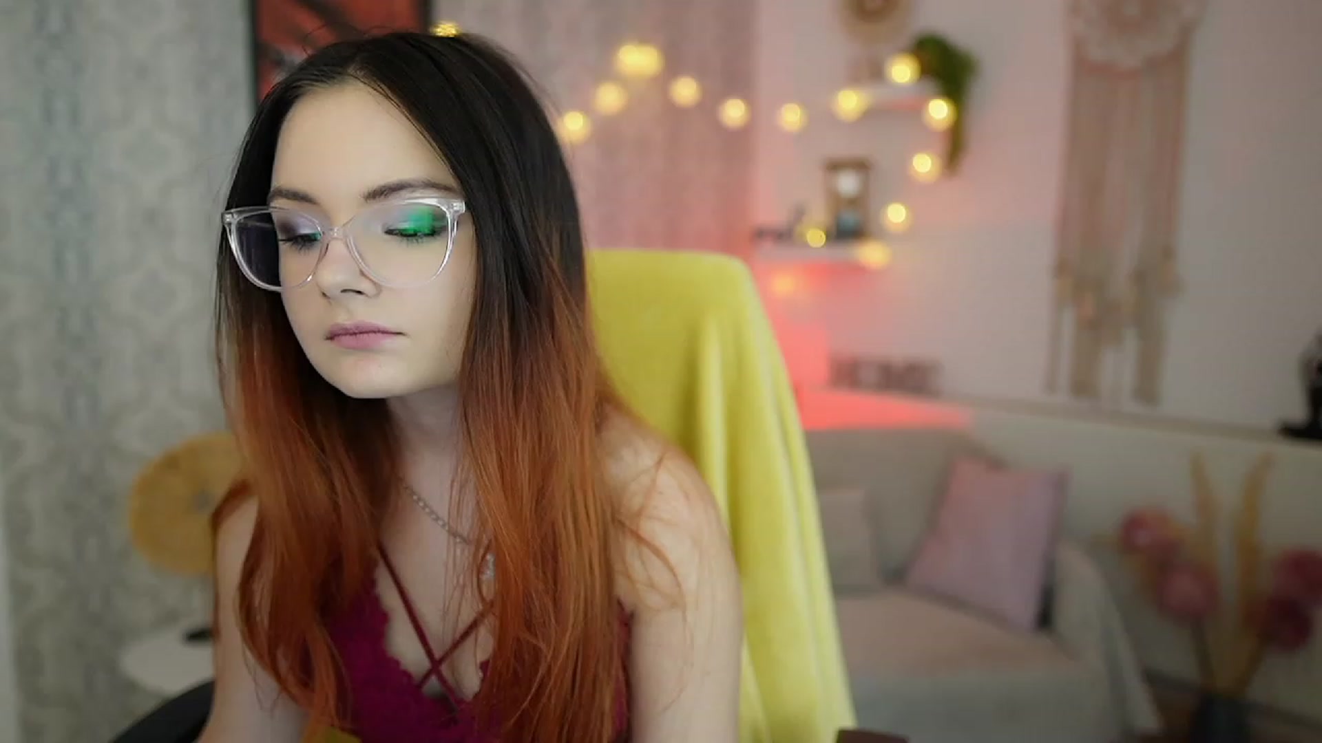 Gallery image thumbnail from Hazel_Moore18's myfreecams stream on, 09/20/2023, 09:13 image 4 of 20