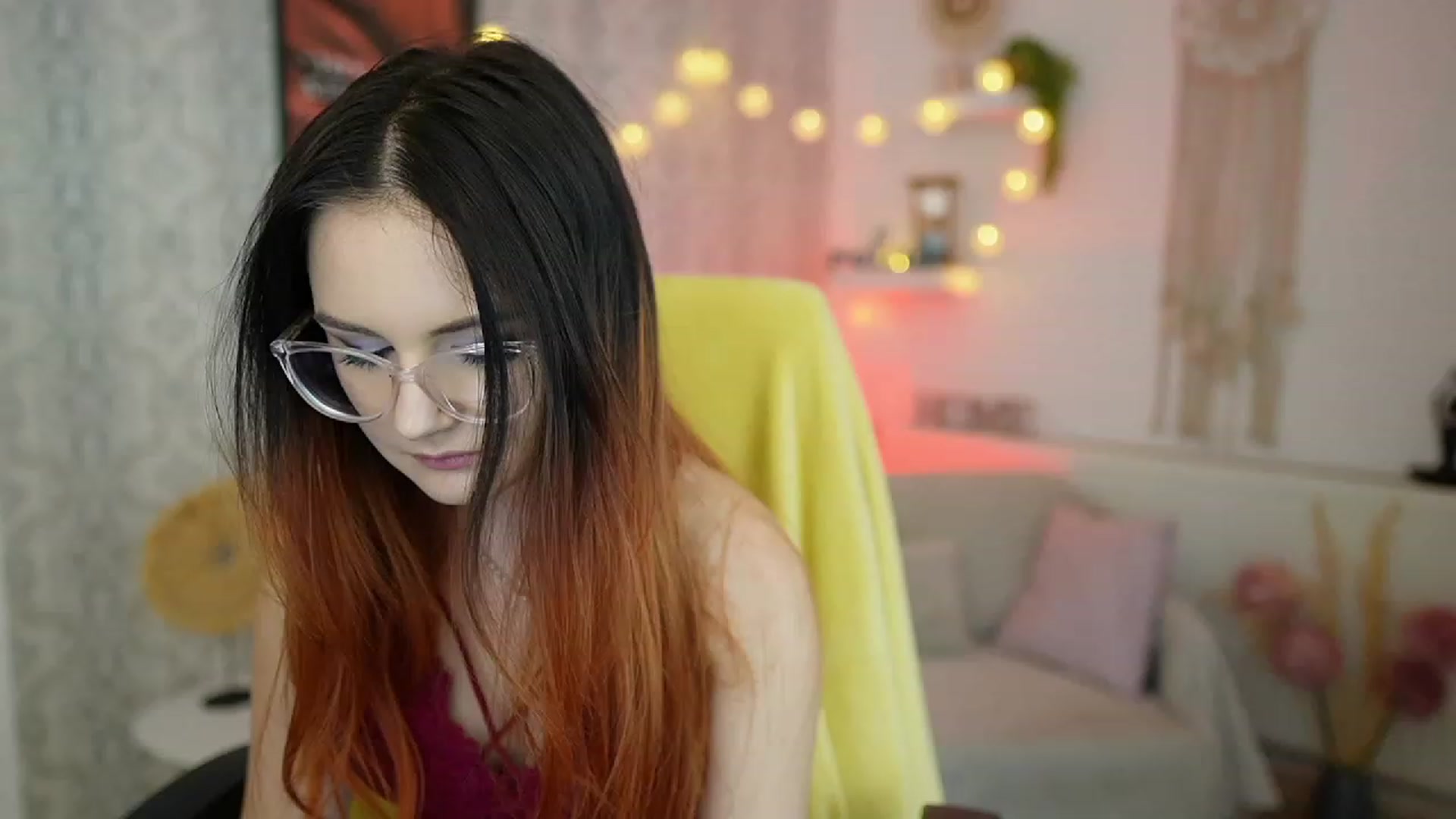 Gallery image thumbnail from Hazel_Moore18's myfreecams stream on, 09/20/2023, 09:13 image 7 of 20