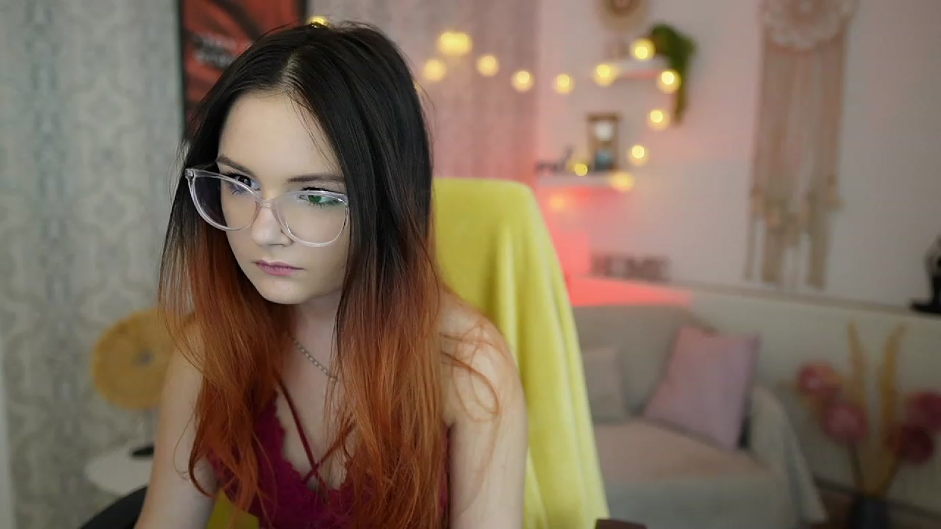 Gallery image thumbnail from Hazel_Moore18's myfreecams stream on, 09/20/2023, 09:13 image 2 of 20