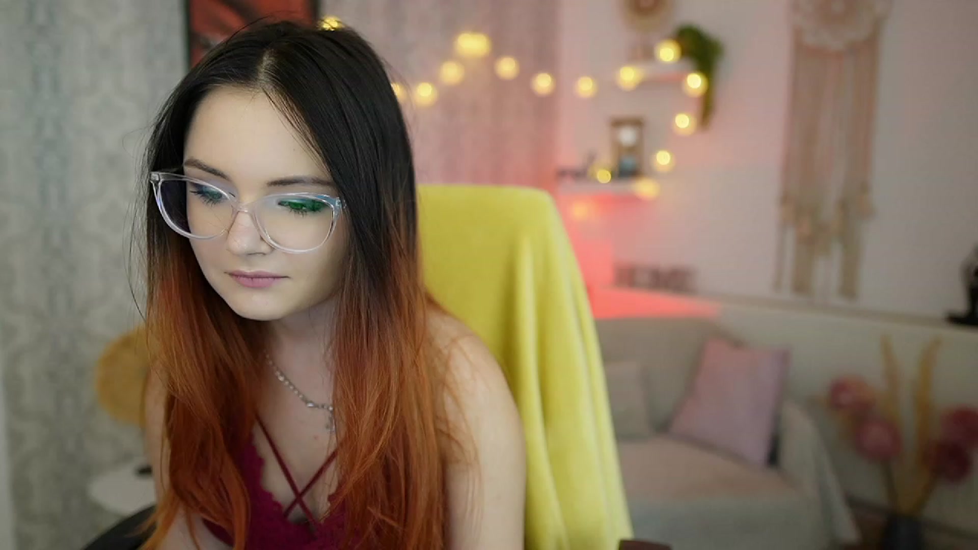 Gallery image thumbnail from Hazel_Moore18's myfreecams stream on, 09/20/2023, 09:13 image 13 of 20