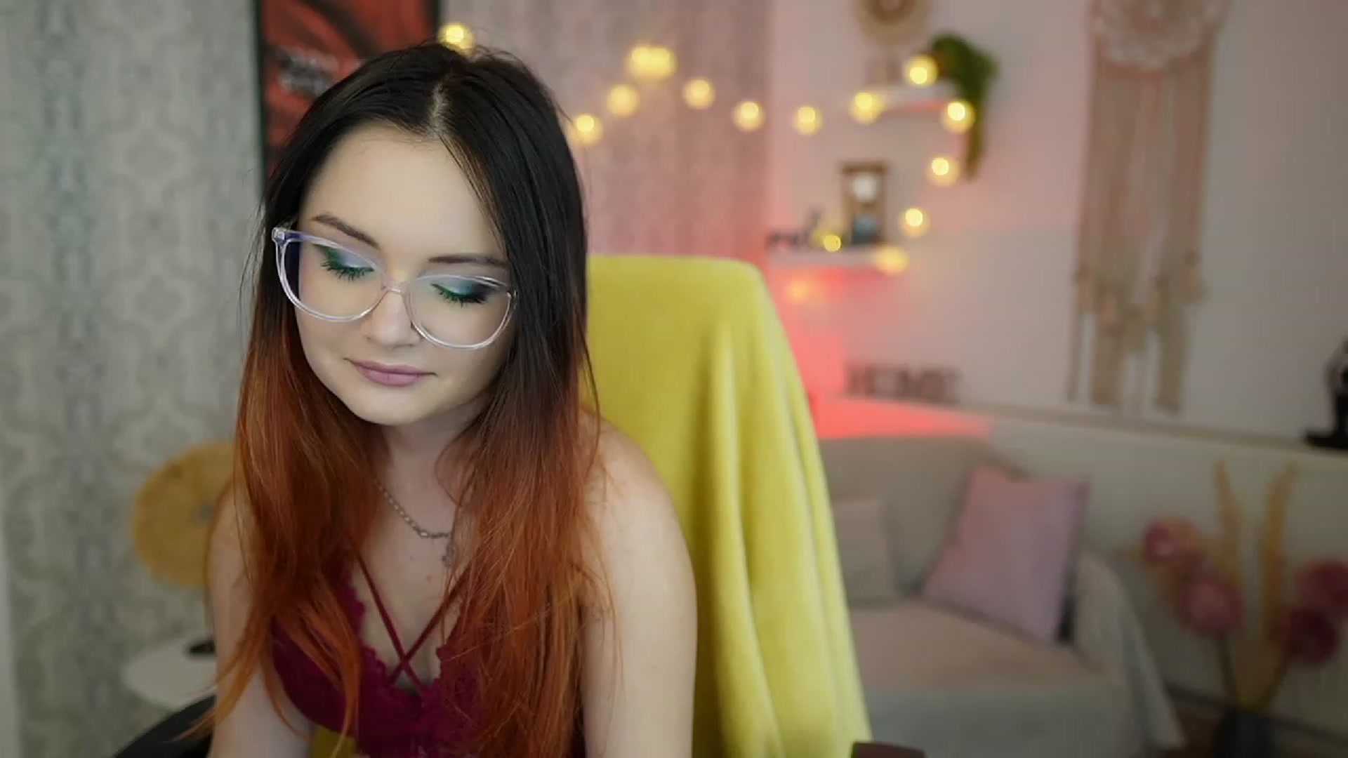 Gallery image thumbnail from Hazel_Moore18's myfreecams stream on, 09/20/2023, 09:13 image 14 of 20