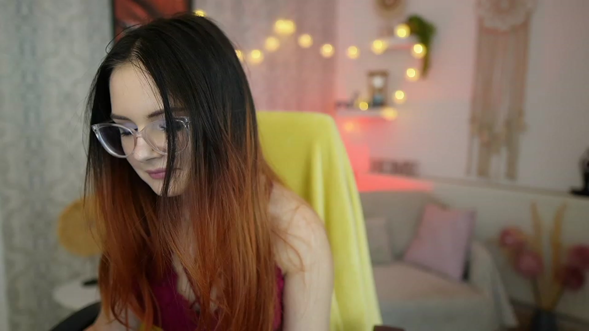 Gallery image thumbnail from Hazel_Moore18's myfreecams stream on, 09/20/2023, 09:13 image 6 of 20