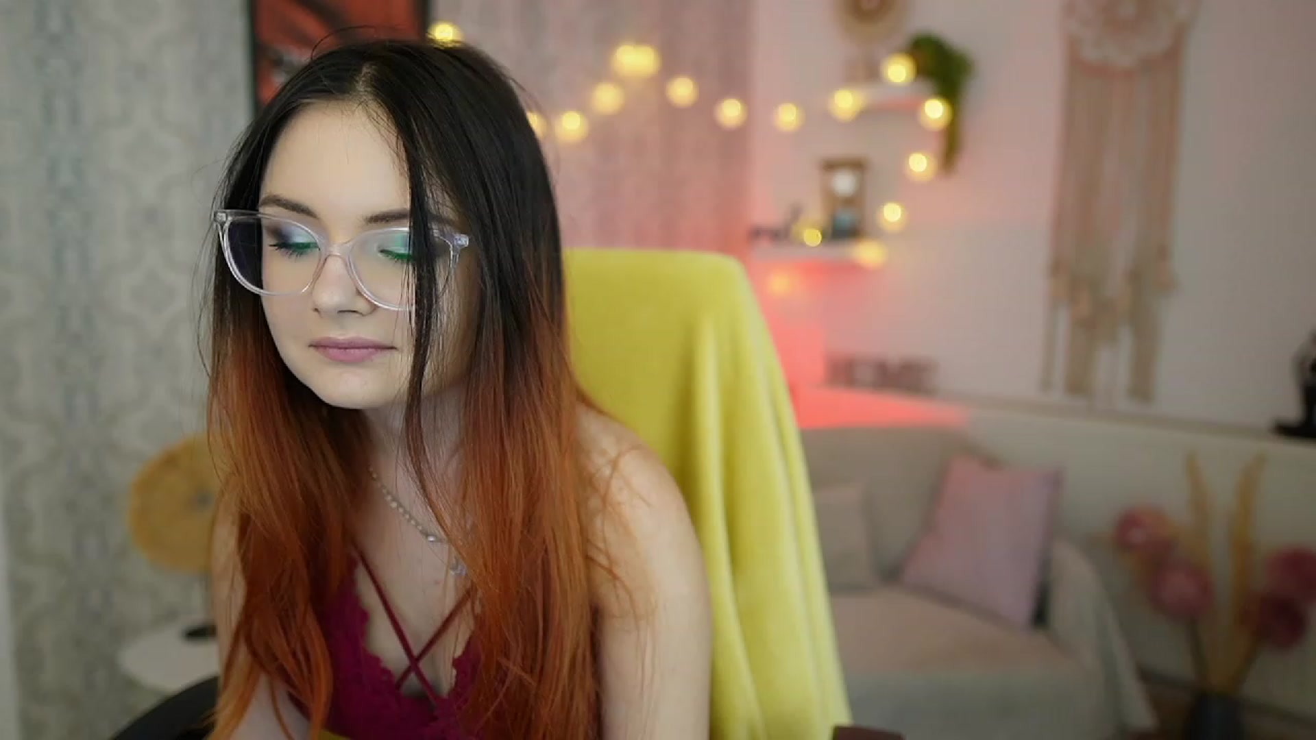 Gallery image thumbnail from Hazel_Moore18's myfreecams stream on, 09/20/2023, 09:13 image 12 of 20