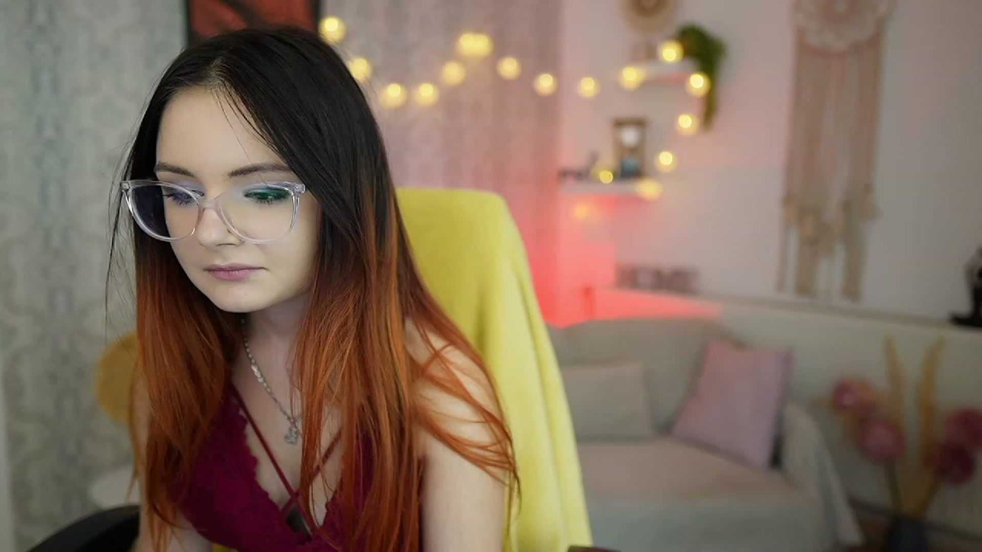 Gallery image thumbnail from Hazel_Moore18's myfreecams stream on, 09/20/2023, 12:31 image 2 of 20