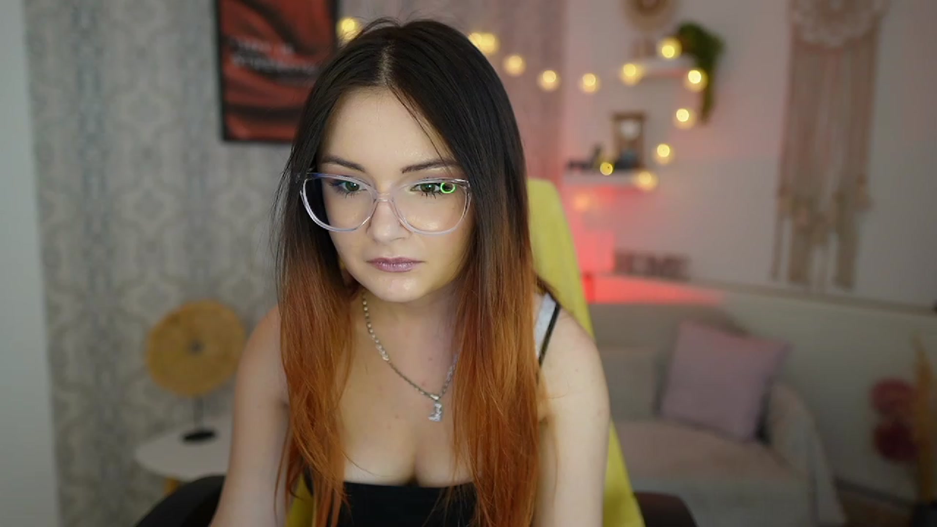 Gallery image thumbnail from Hazel_Moore18's myfreecams stream on, 09/27/2023, 09:36 image 20 of 20