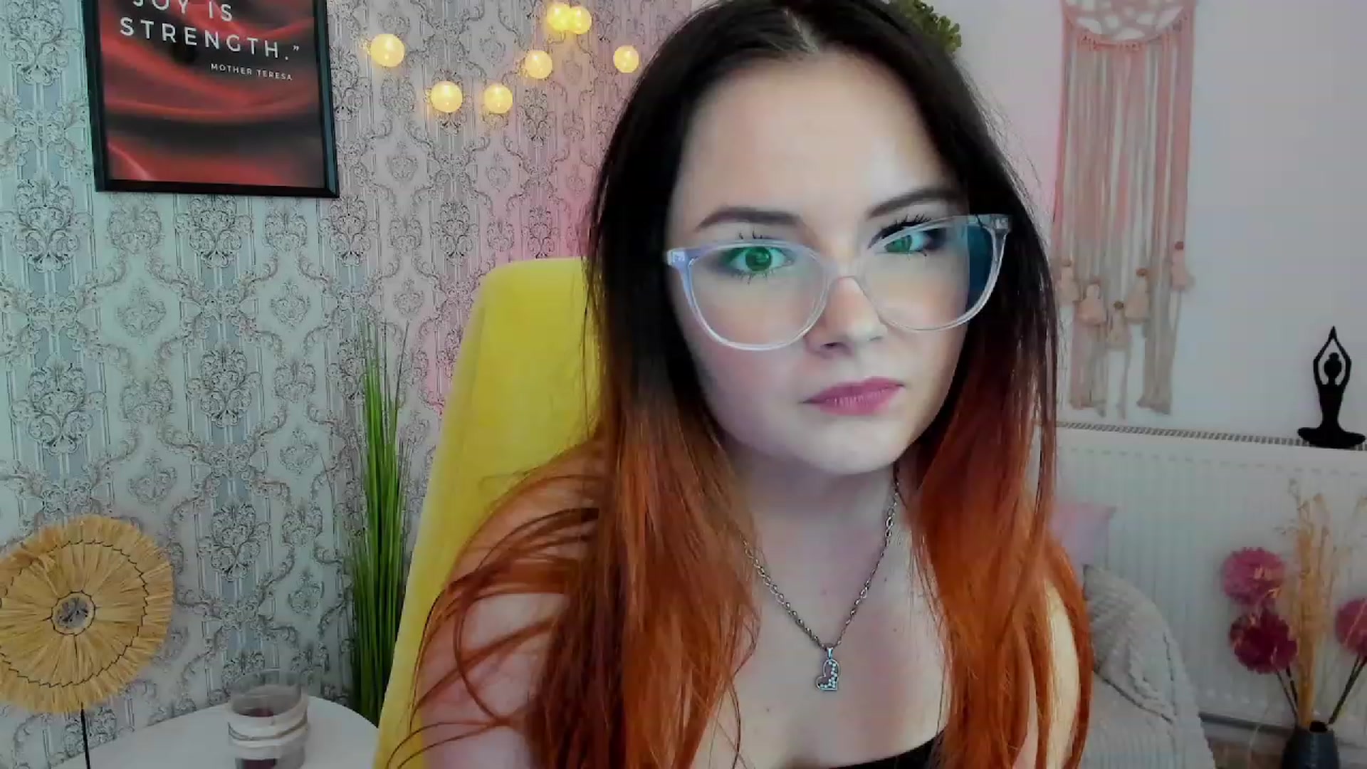 Gallery image thumbnail from Hazel_Moore18's myfreecams stream on, 09/28/2023, 12:06 image 11 of 20