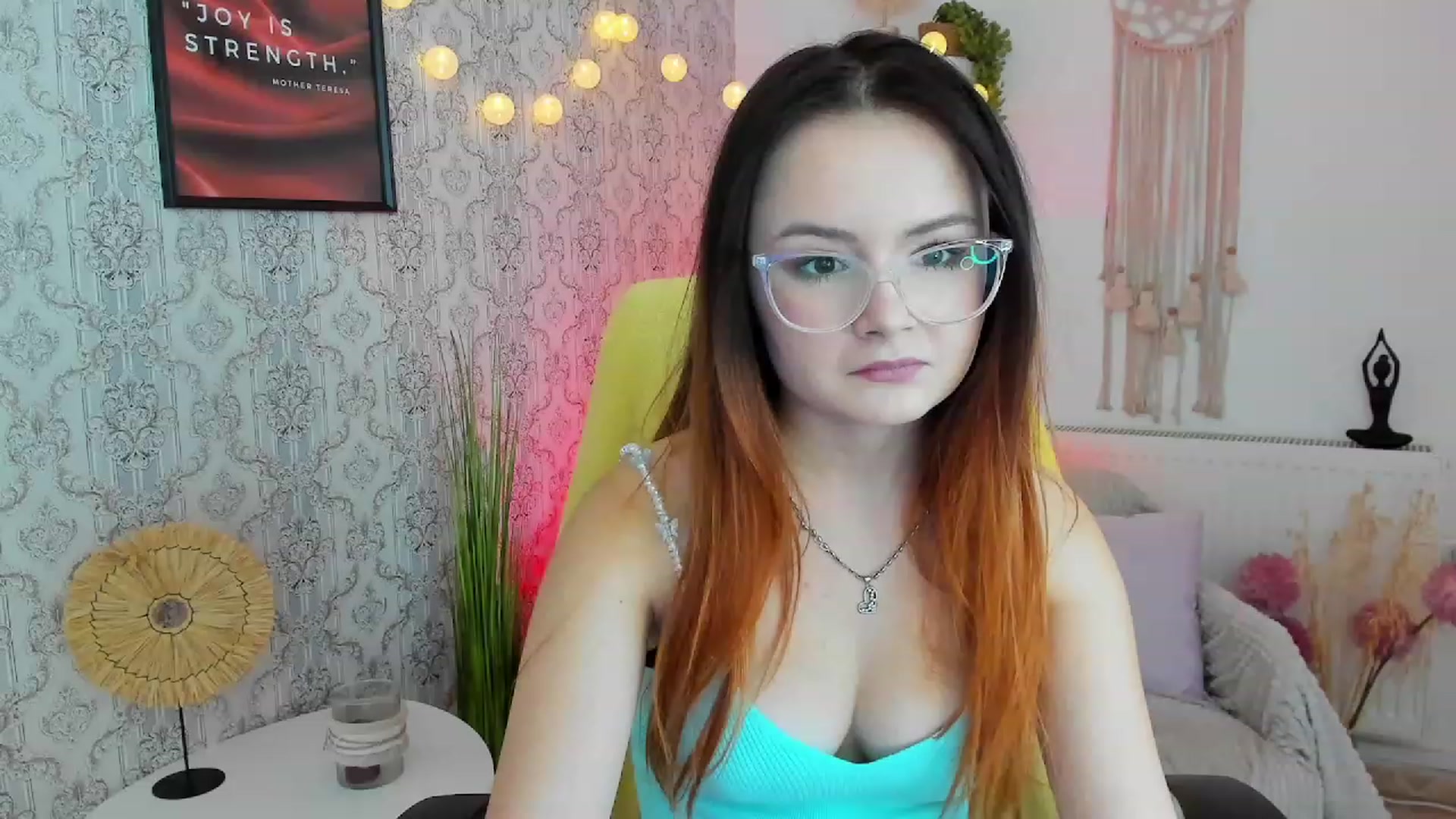 Gallery image thumbnail from Hazel_Moore18's myfreecams stream on, 10/05/2023, 09:35 image 9 of 20