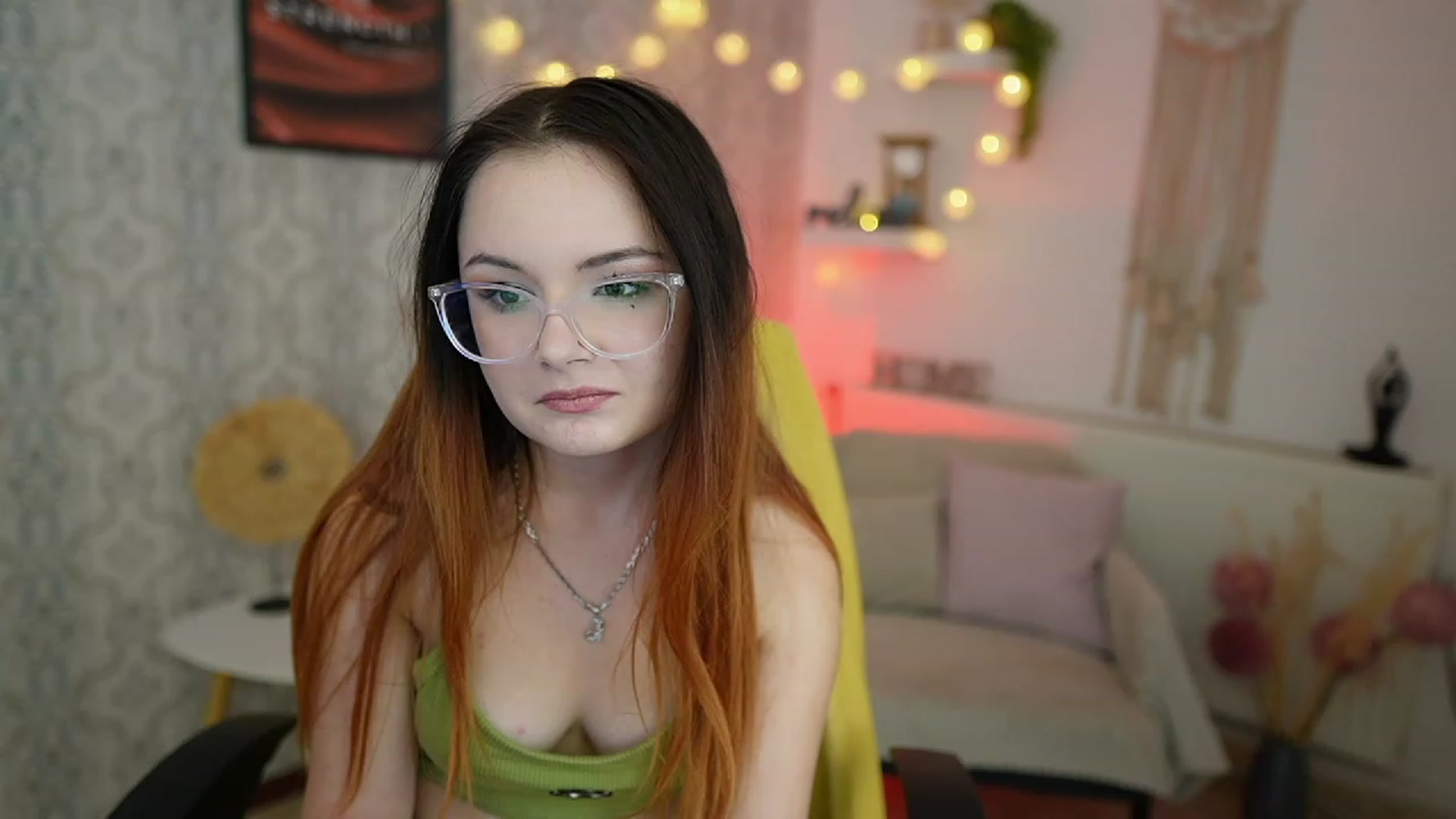 Gallery image thumbnail from Hazel_Moore18's myfreecams stream on, 10/10/2023, 11:58 image 14 of 20