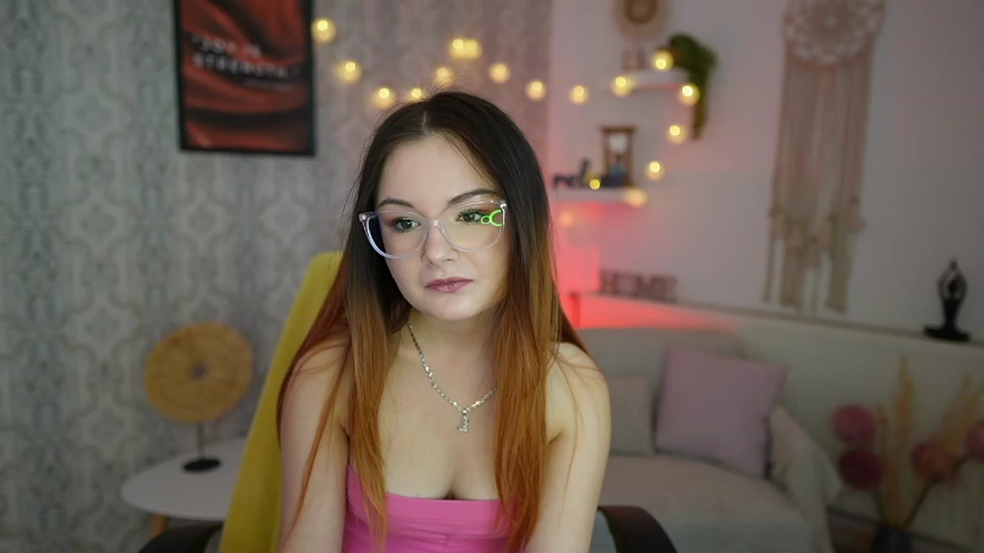 Gallery image thumbnail from Hazel_Moore18's myfreecams stream on, 10/18/2023, 10:18 image 4 of 20