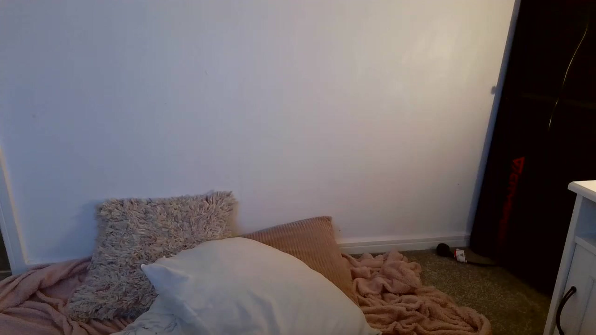Gallery image thumbnail from Hazel_mfc's myfreecams stream on, 12/12/2024, 15:32 image 15 of 20
