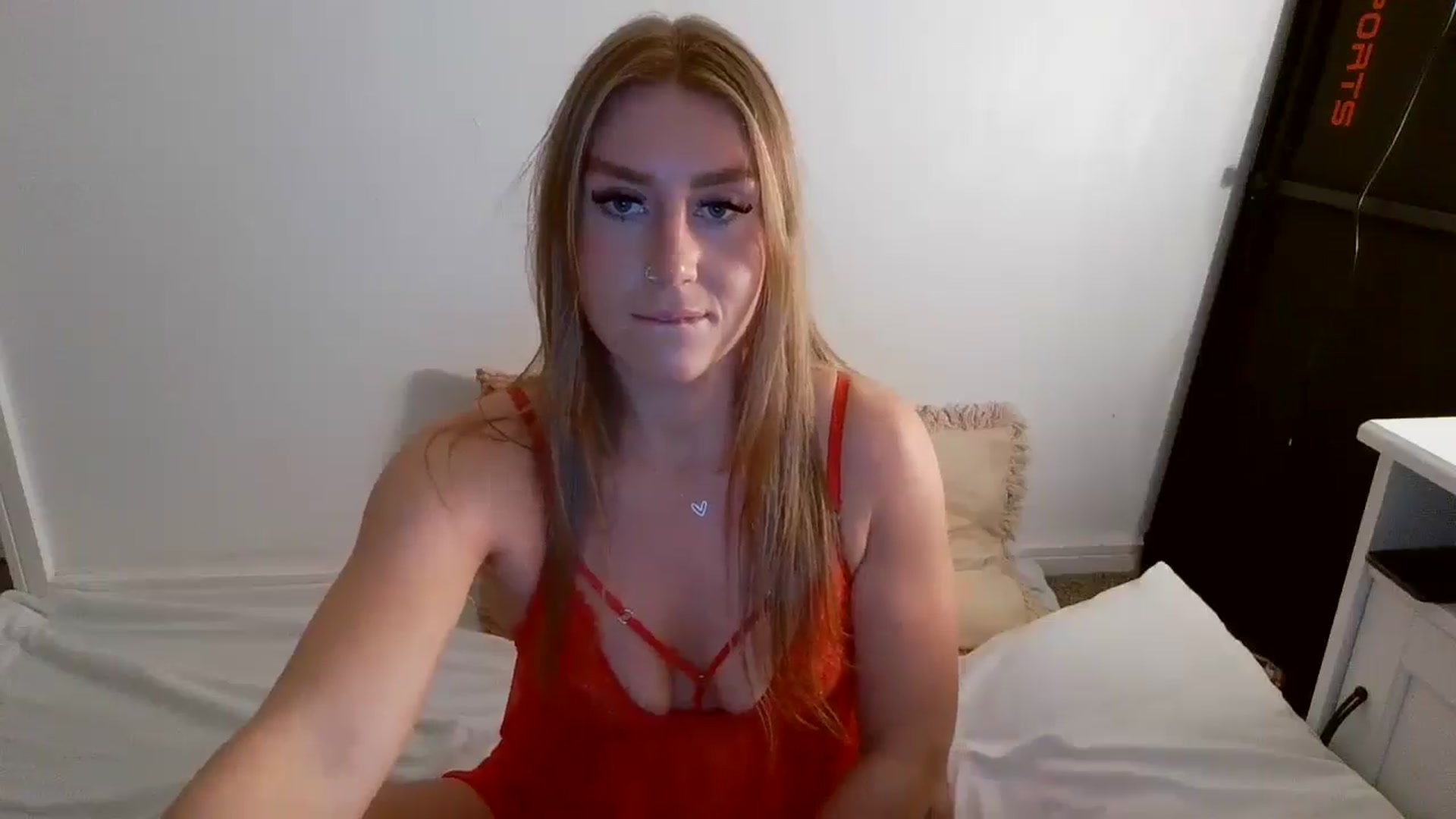 Gallery image thumbnail from Hazel_mfc's myfreecams stream on, 12/21/2024, 23:00 image 17 of 20