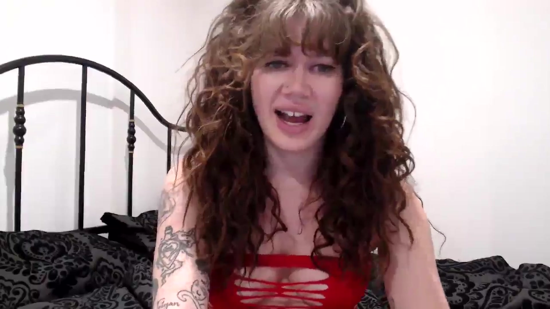 Gallery image thumbnail from Hazelnutt's myfreecams stream on, 12/08/2025, 11:33 image 3 of 20