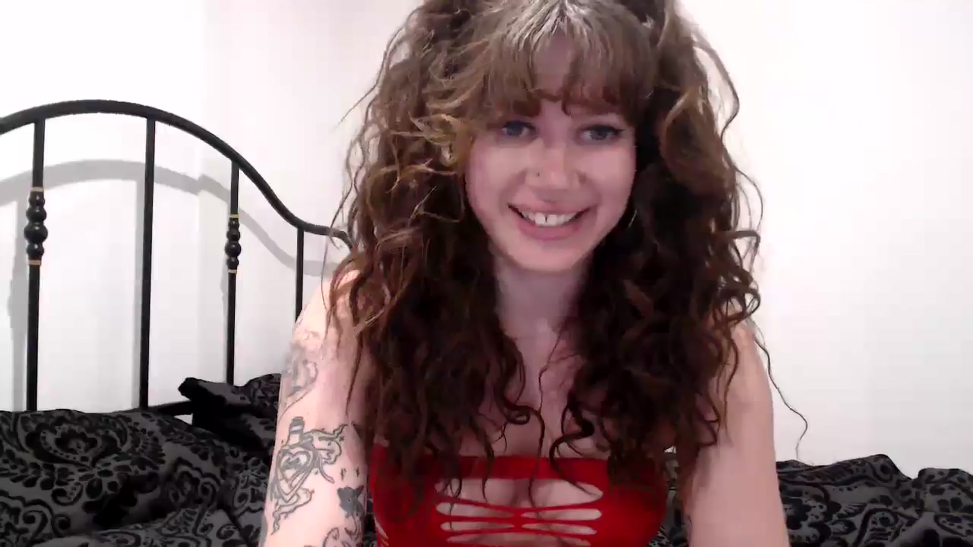 Gallery image thumbnail from Hazelnutt's myfreecams stream on, 12/08/2025, 11:33 image 4 of 20