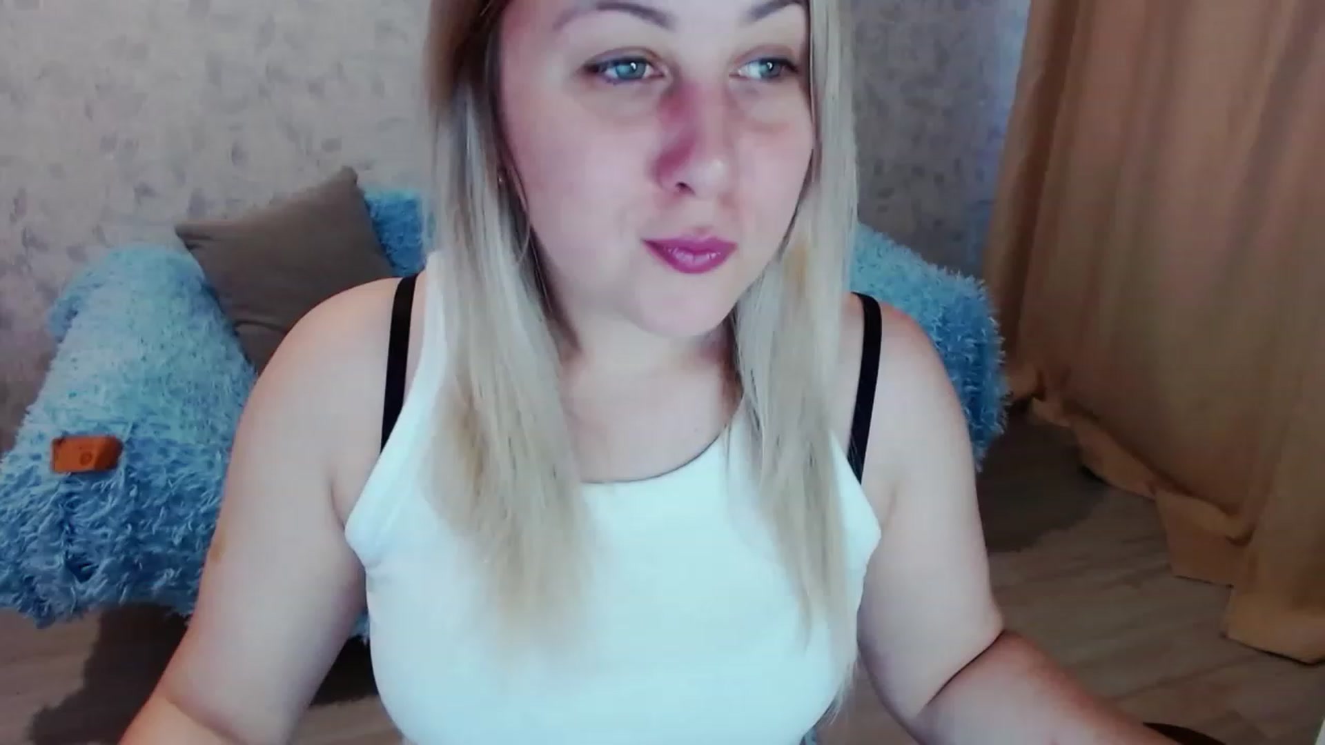 Gallery image thumbnail from Heart_beat07's myfreecams stream on, 06/18/2023, 09:01 image 3 of 20