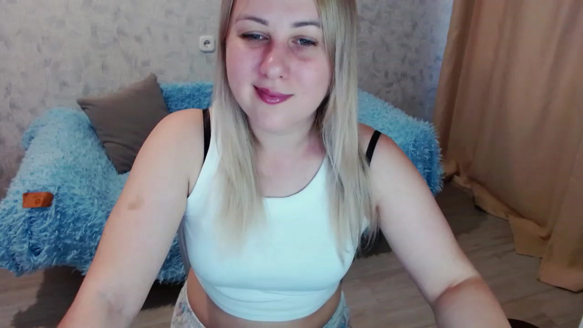 Gallery image thumbnail from Heart_beat07's myfreecams stream on, 06/18/2023, 09:01 image 9 of 20