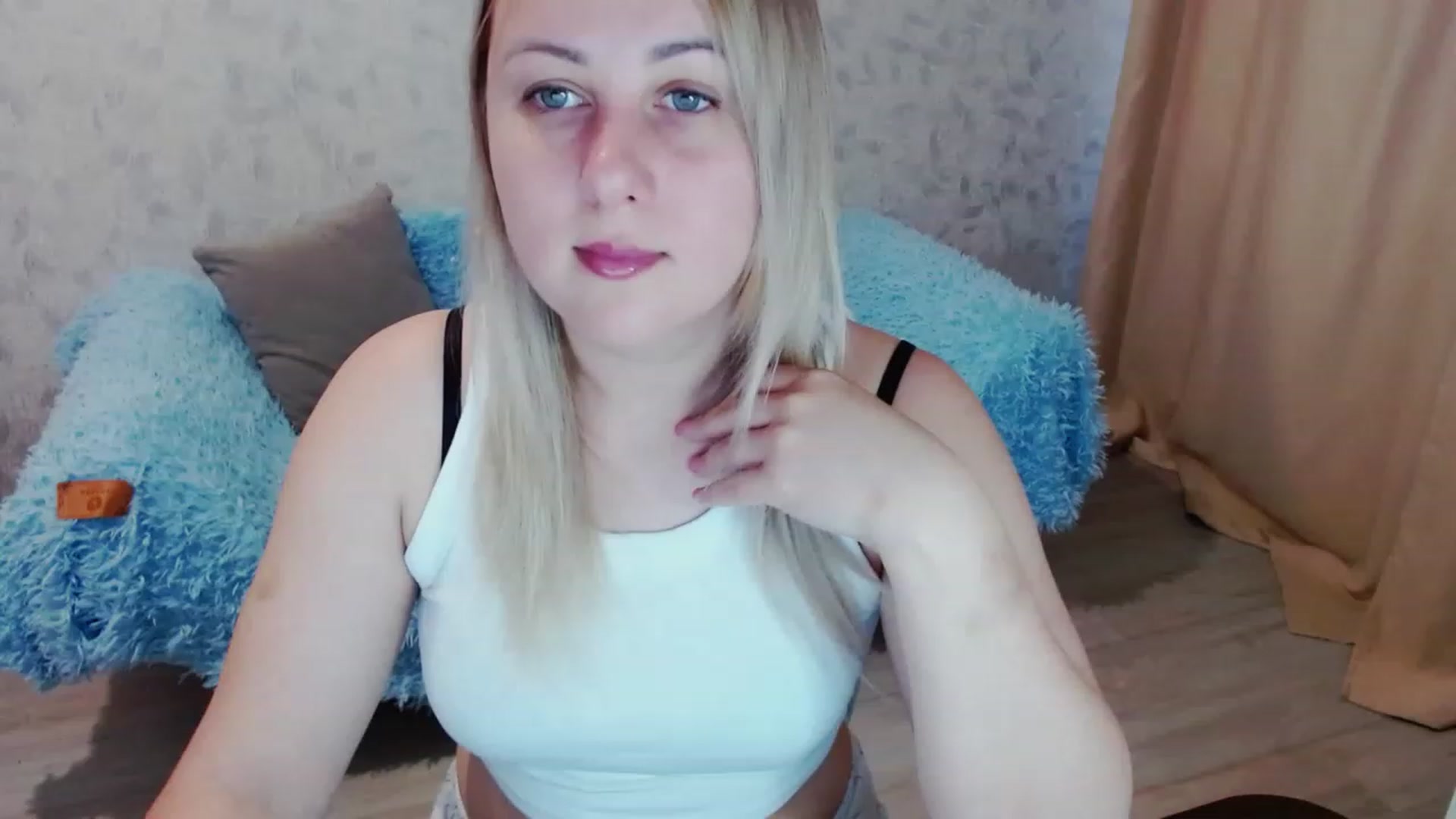 Gallery image thumbnail from Heart_beat07's myfreecams stream on, 06/18/2023, 09:01 image 4 of 20