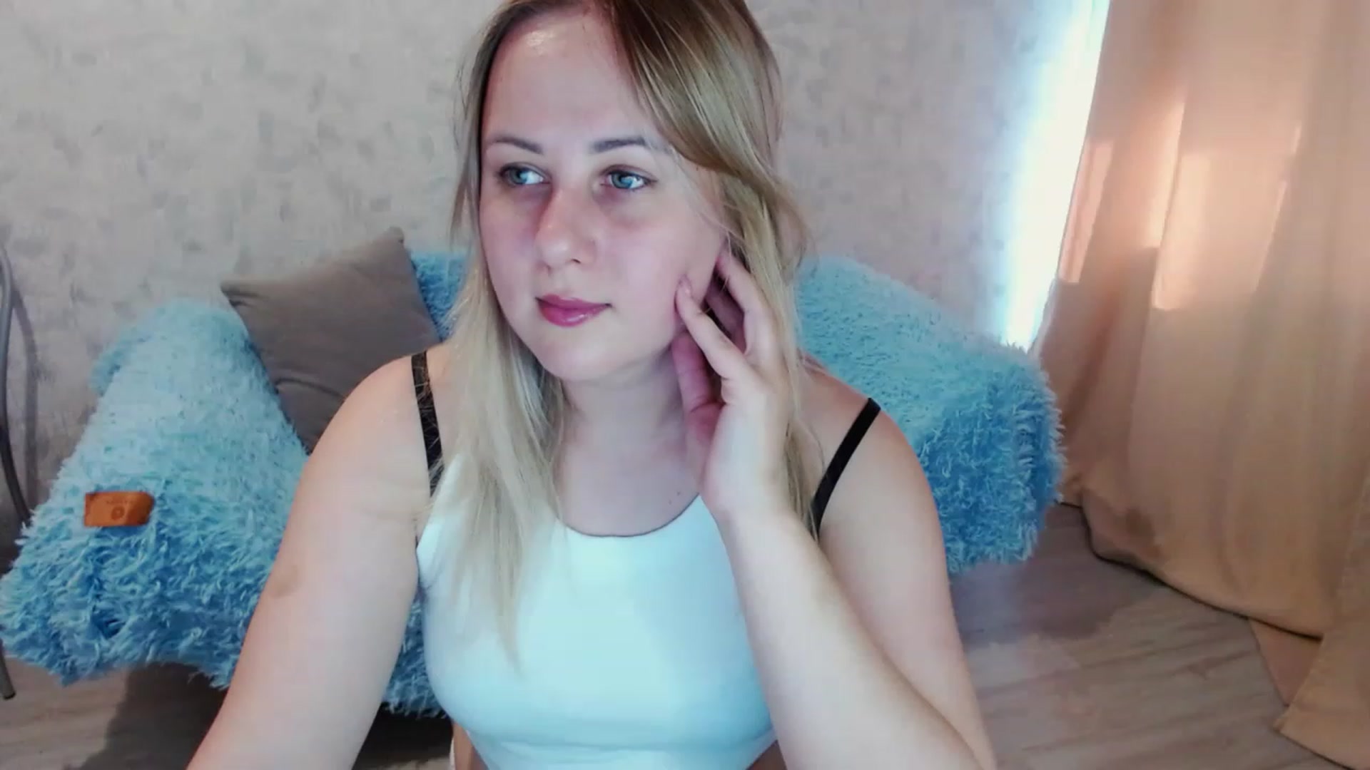 Gallery image thumbnail from Heart_beat07's myfreecams stream on, 06/18/2023, 10:53 image 8 of 20