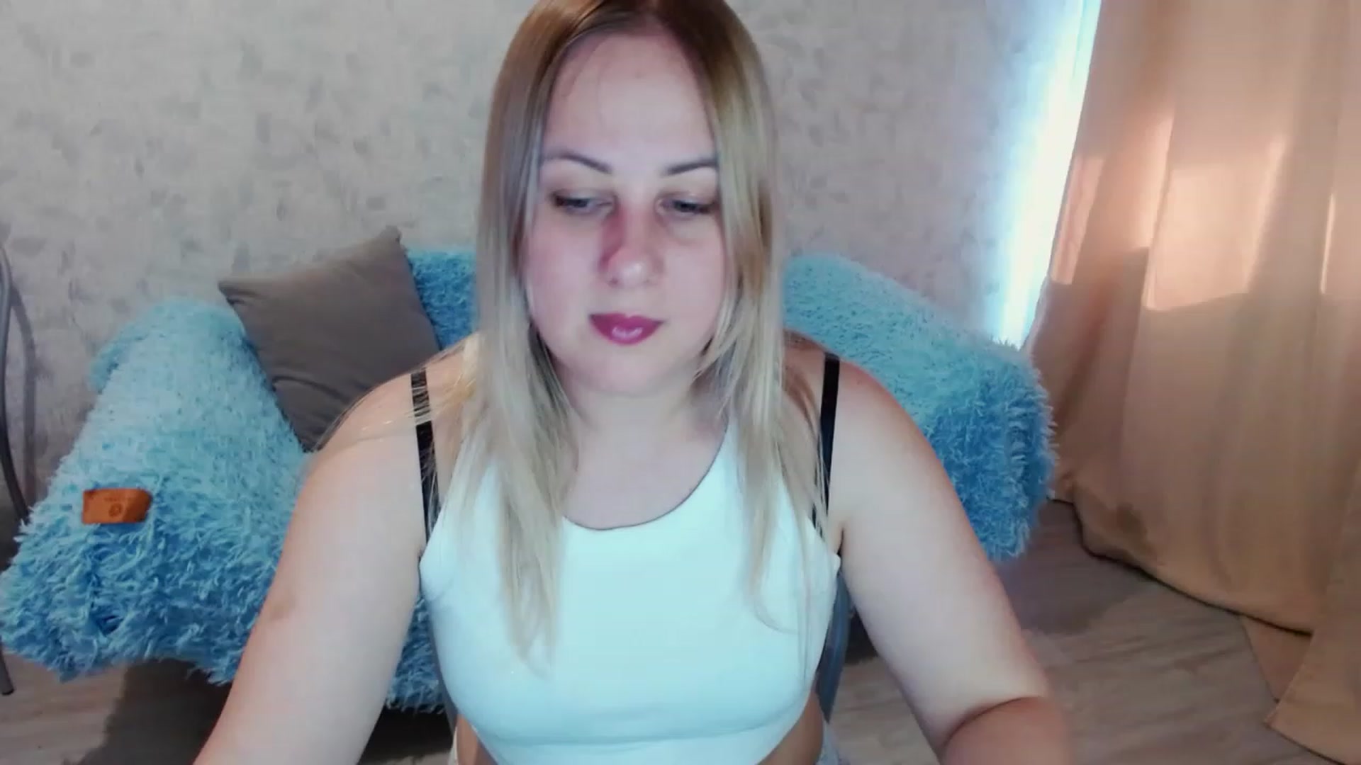 Gallery image thumbnail from Heart_beat07's myfreecams stream on, 06/18/2023, 10:53 image 2 of 20
