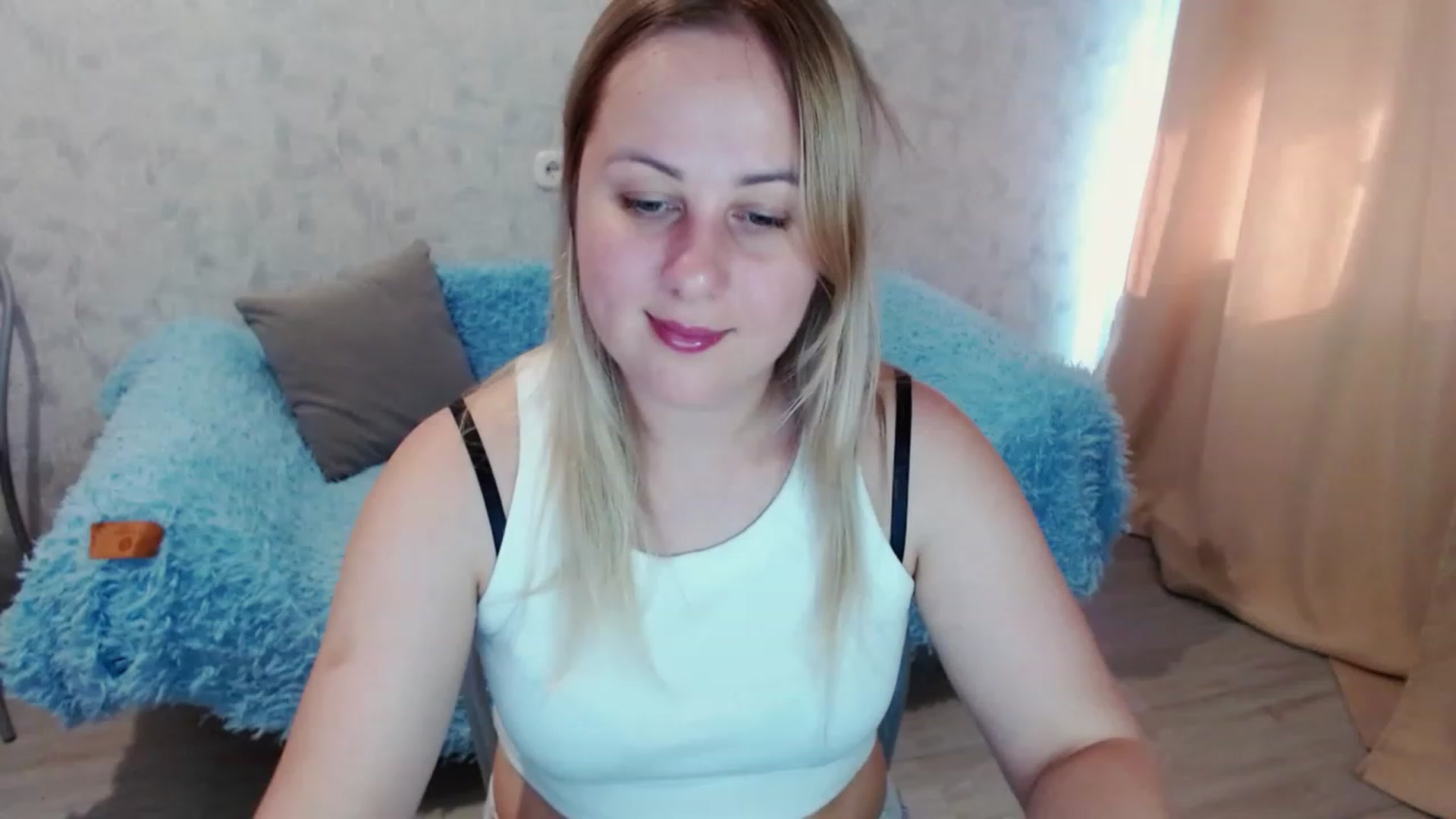 Gallery image thumbnail from Heart_beat07's myfreecams stream on, 06/18/2023, 10:53 image 14 of 20