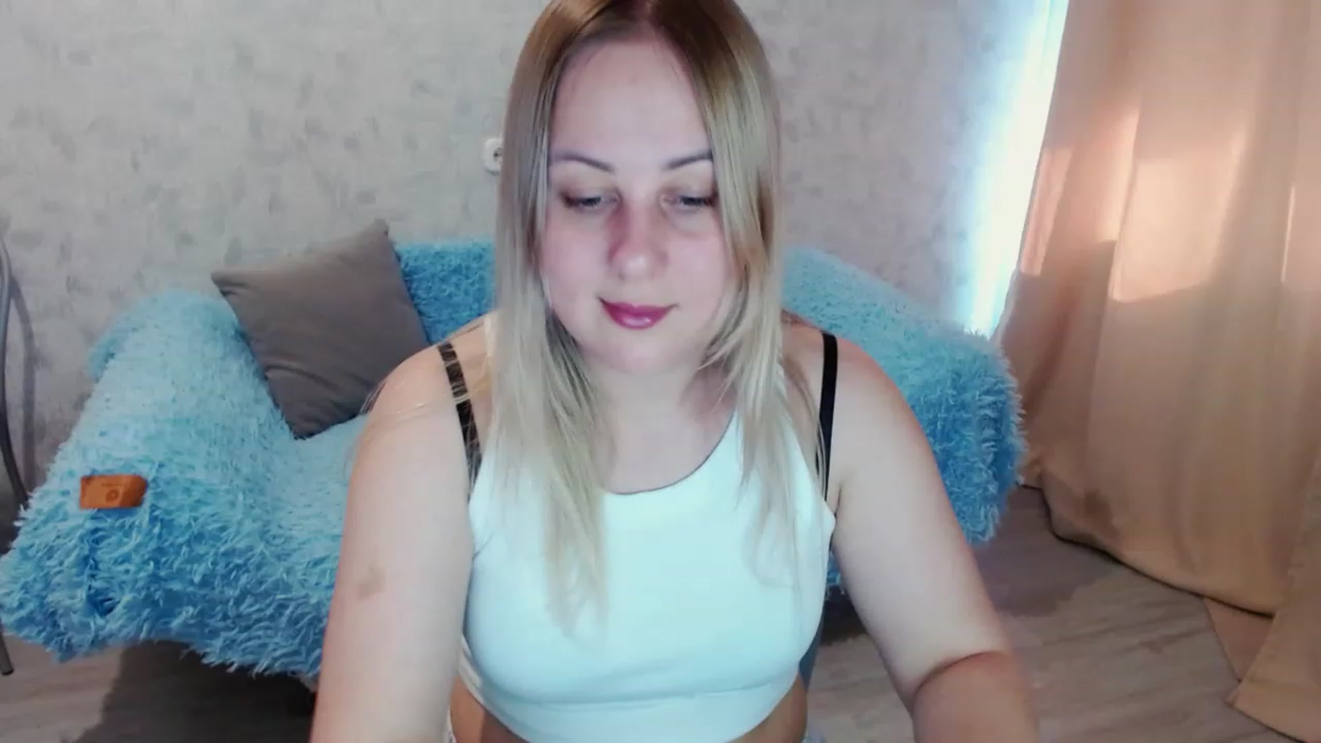 Gallery image thumbnail from Heart_beat07's myfreecams stream on, 06/18/2023, 10:53 image 3 of 20