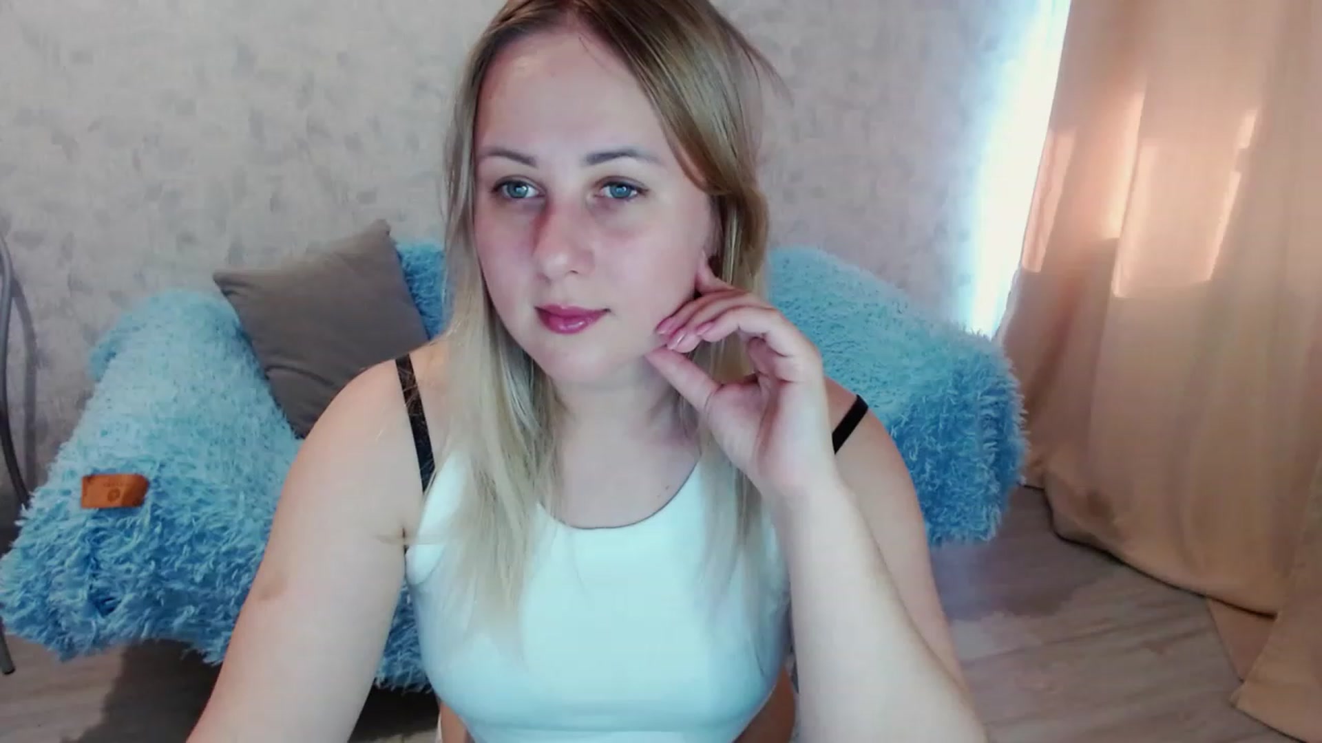Gallery image thumbnail from Heart_beat07's myfreecams stream on, 06/18/2023, 10:53 image 10 of 20