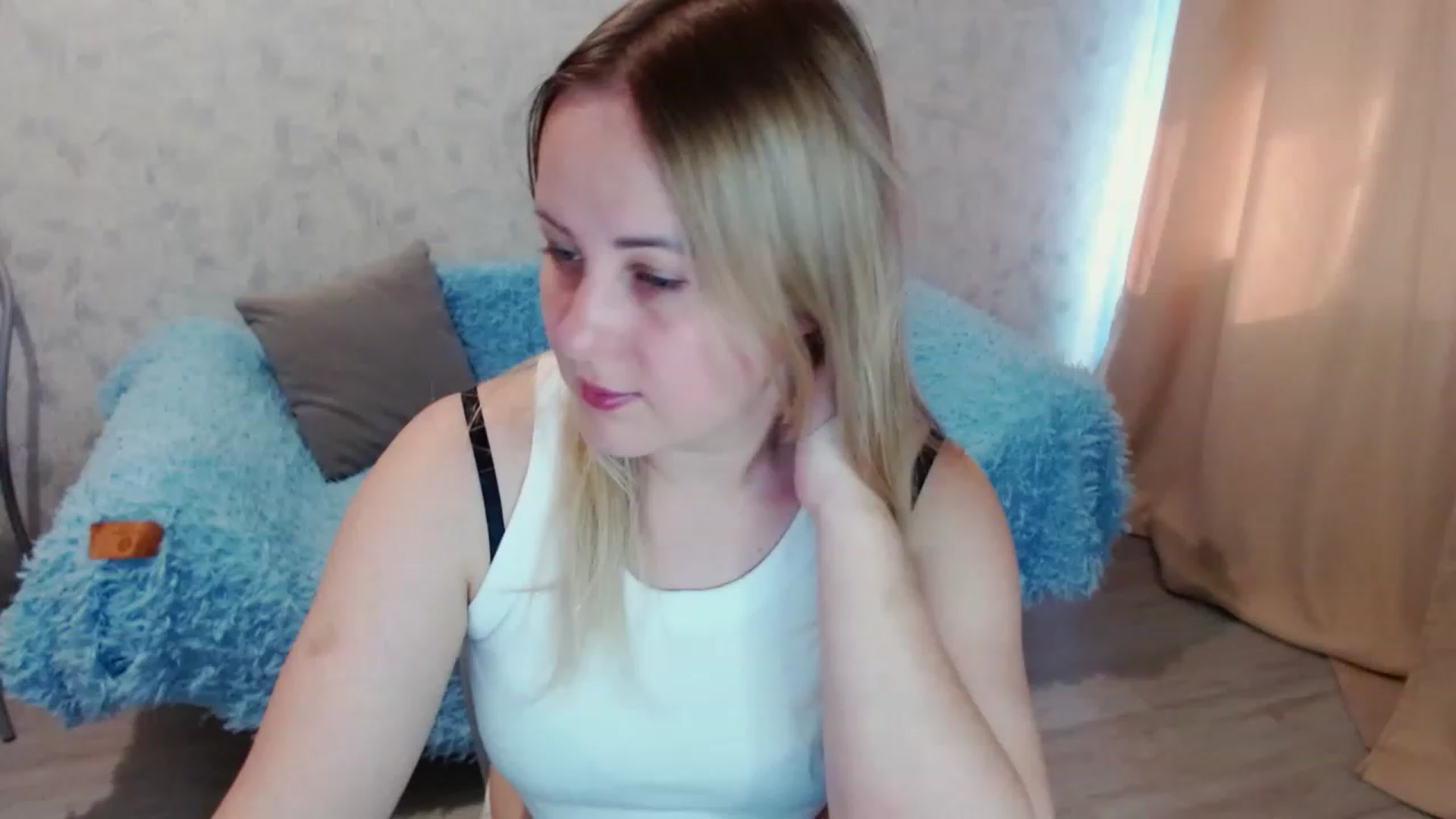 Gallery image thumbnail from Heart_beat07's myfreecams stream on, 06/18/2023, 10:53 image 17 of 20