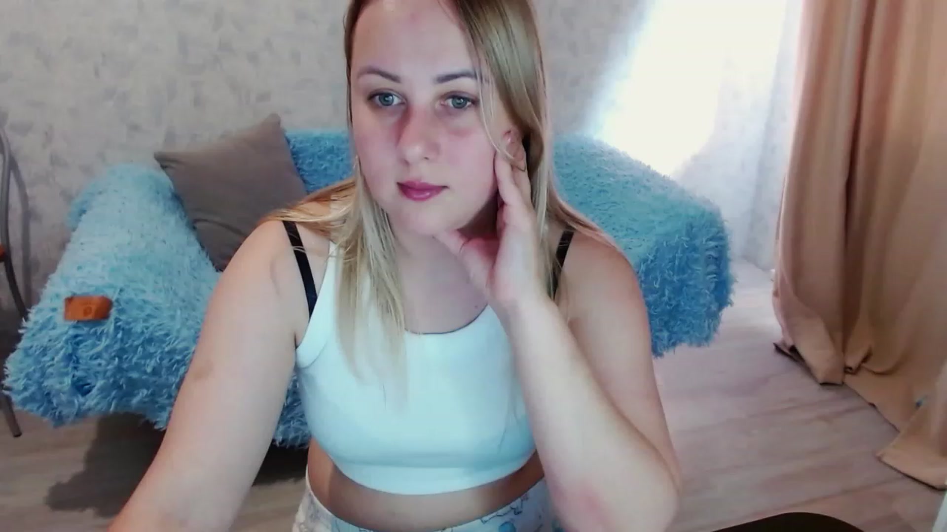 Gallery image thumbnail from Heart_beat07's myfreecams stream on, 06/18/2023, 12:02 image 17 of 20