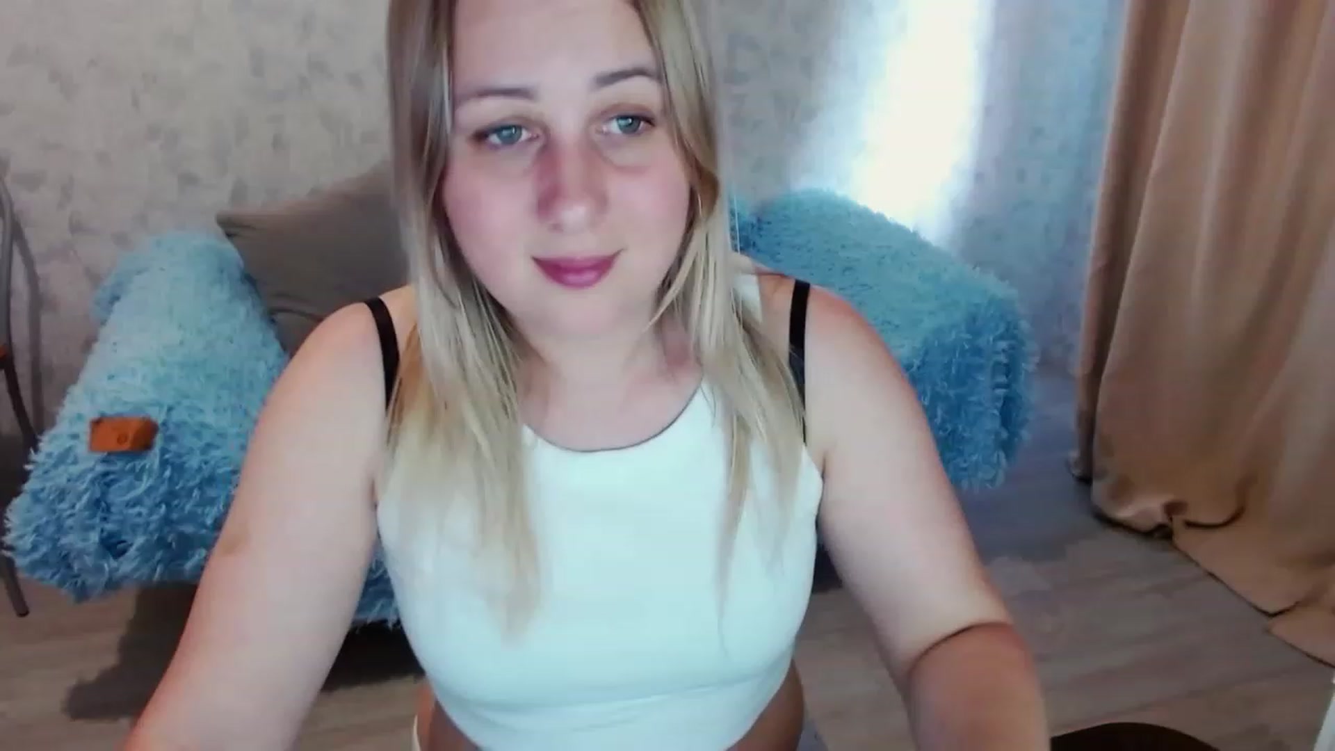 Gallery image thumbnail from Heart_beat07's myfreecams stream on, 06/18/2023, 12:27 image 14 of 20
