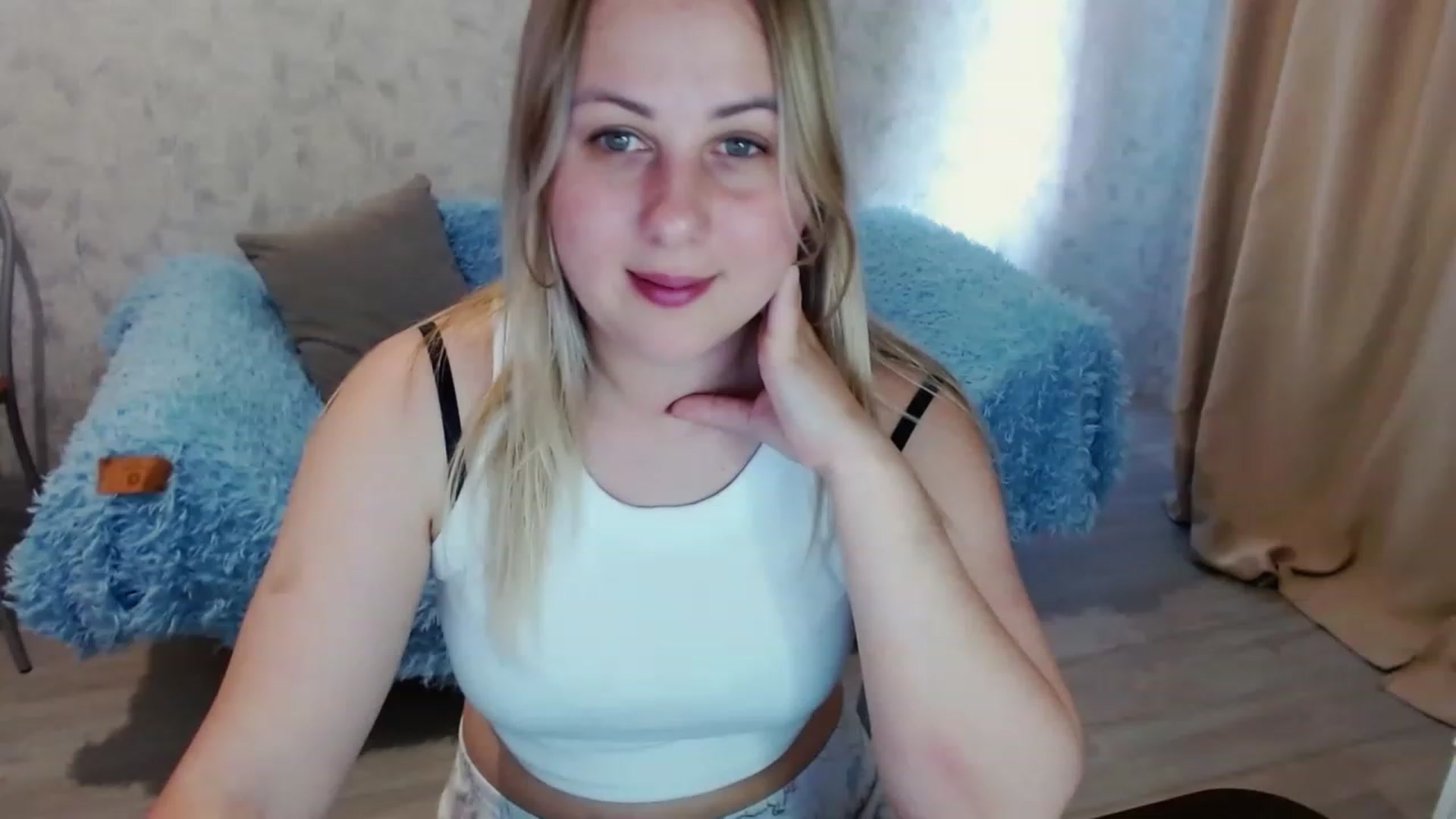 Gallery image thumbnail from Heart_beat07's myfreecams stream on, 06/18/2023, 12:27 image 18 of 20