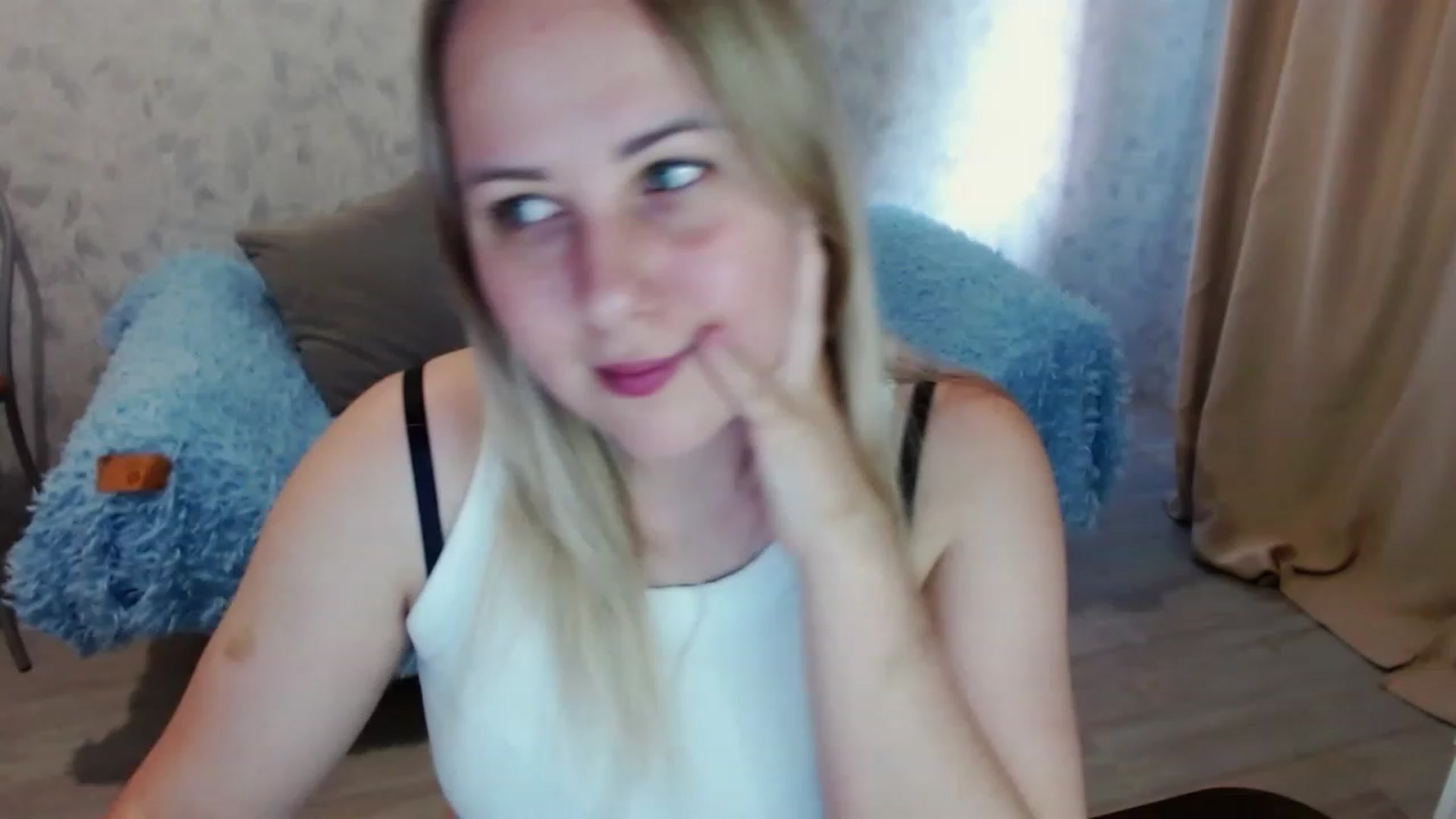 Gallery image thumbnail from Heart_beat07's myfreecams stream on, 06/18/2023, 12:27 image 1 of 20