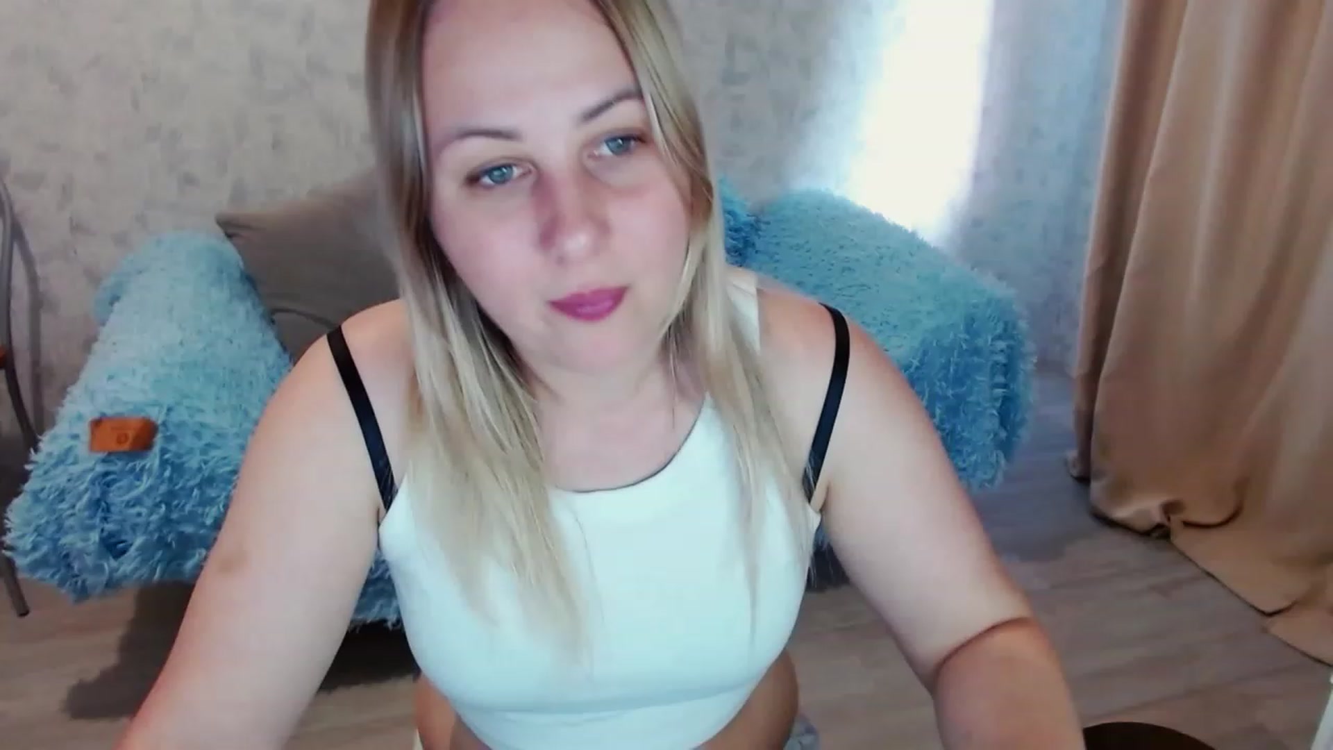 Gallery image thumbnail from Heart_beat07's myfreecams stream on, 06/18/2023, 12:27 image 7 of 20